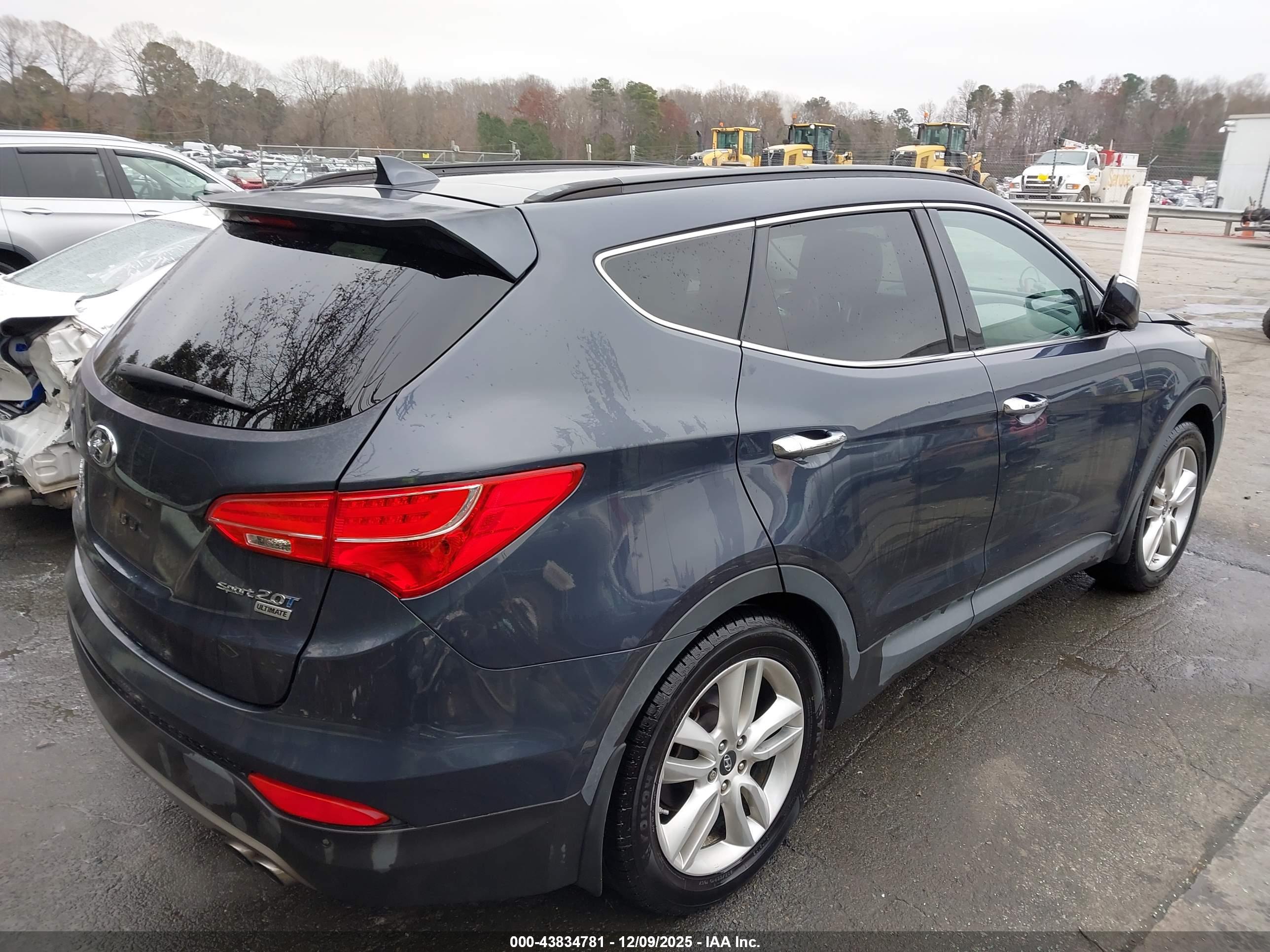 HYUNDAI SANTA image 4