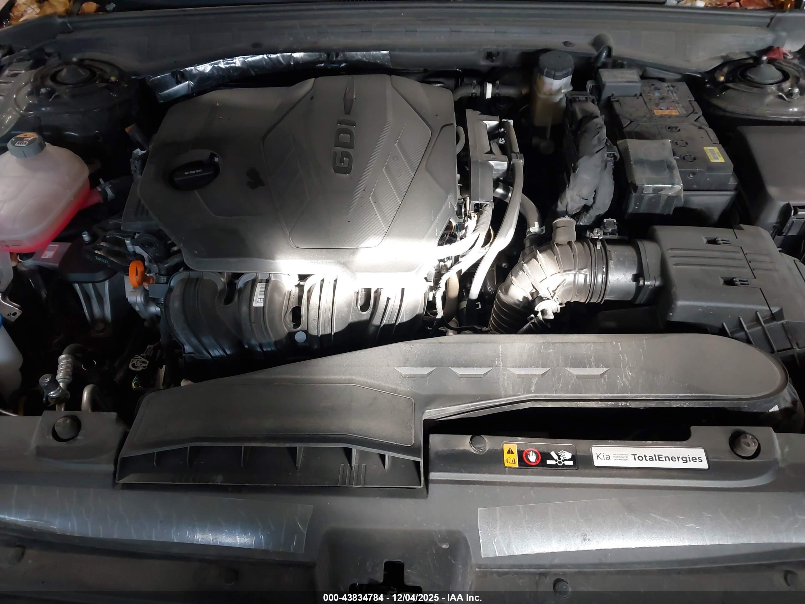 KIA K5 image 10