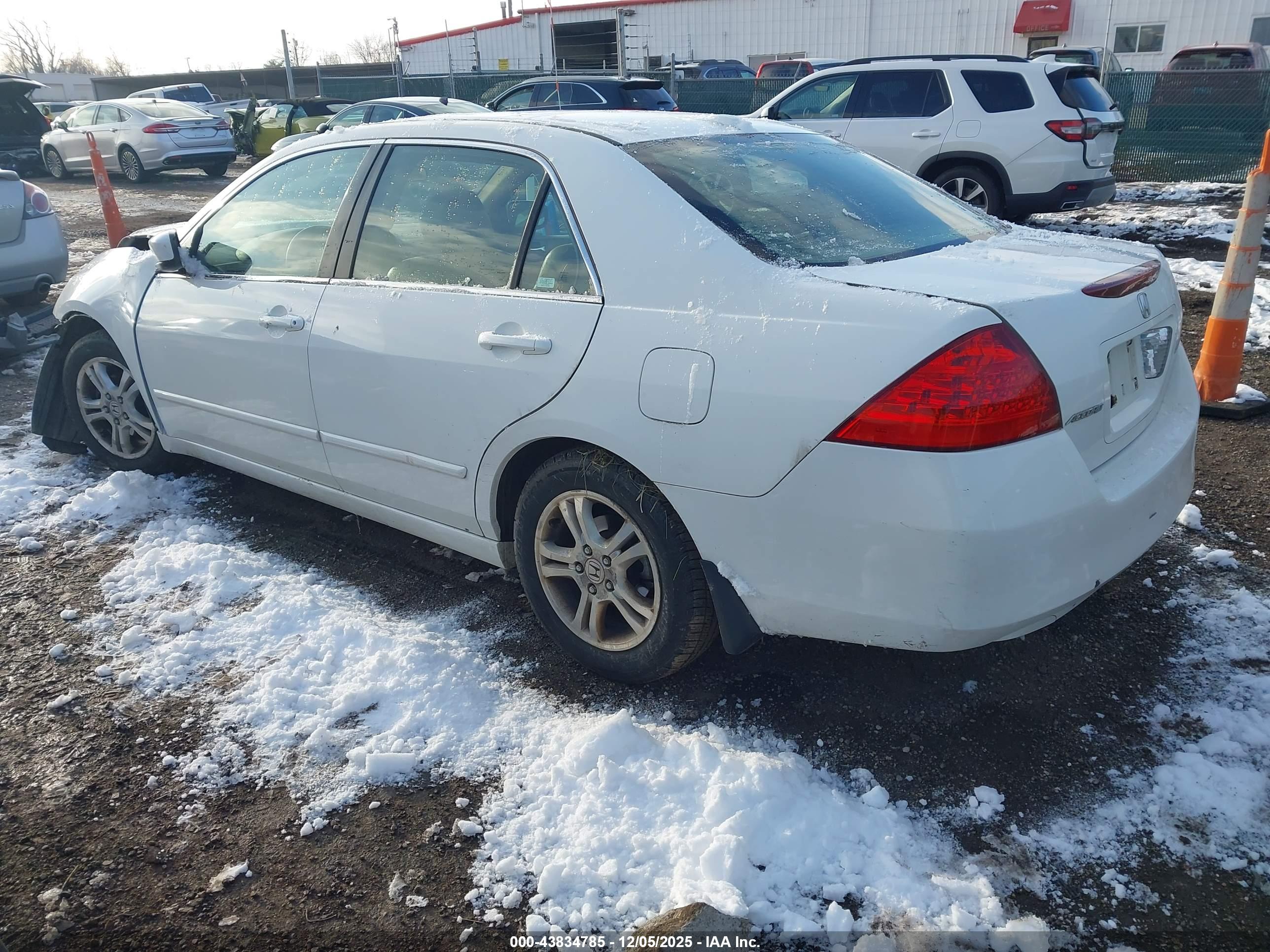 HONDA ACCORD image 3