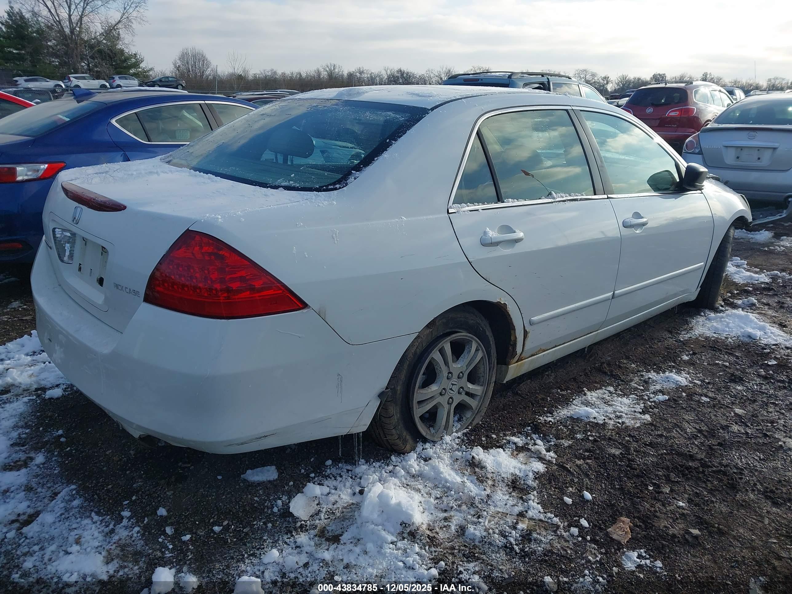HONDA ACCORD image 4
