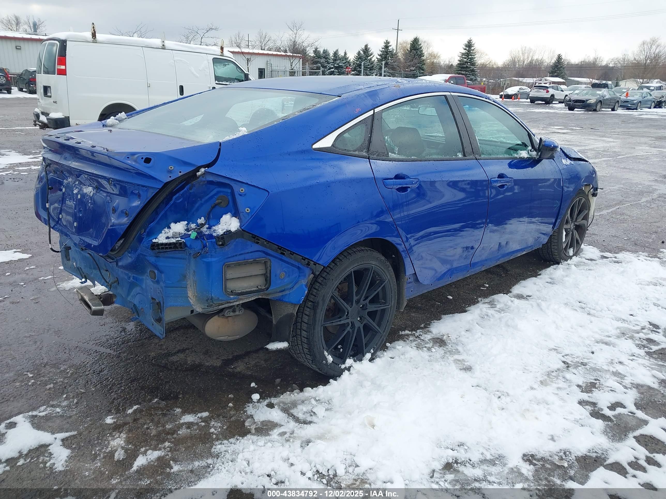 HONDA CIVIC image 4