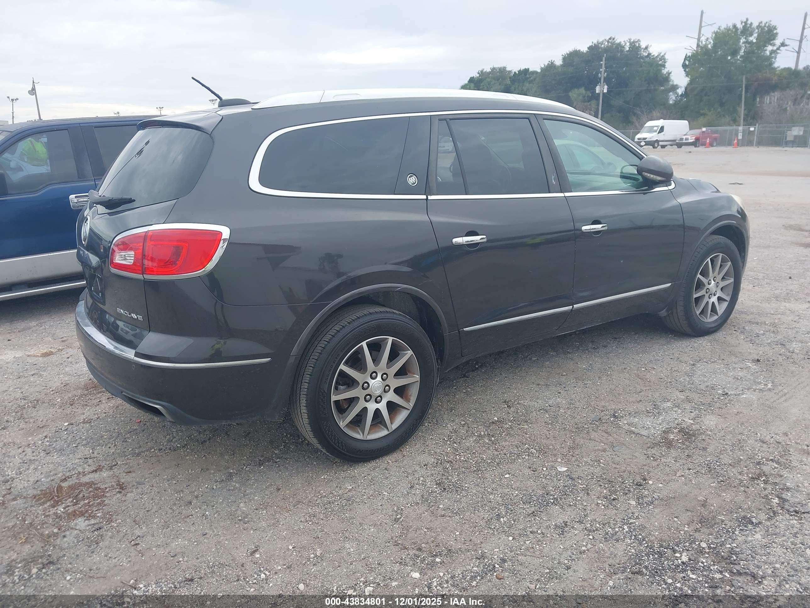 BUICK ENCLAVE image 4