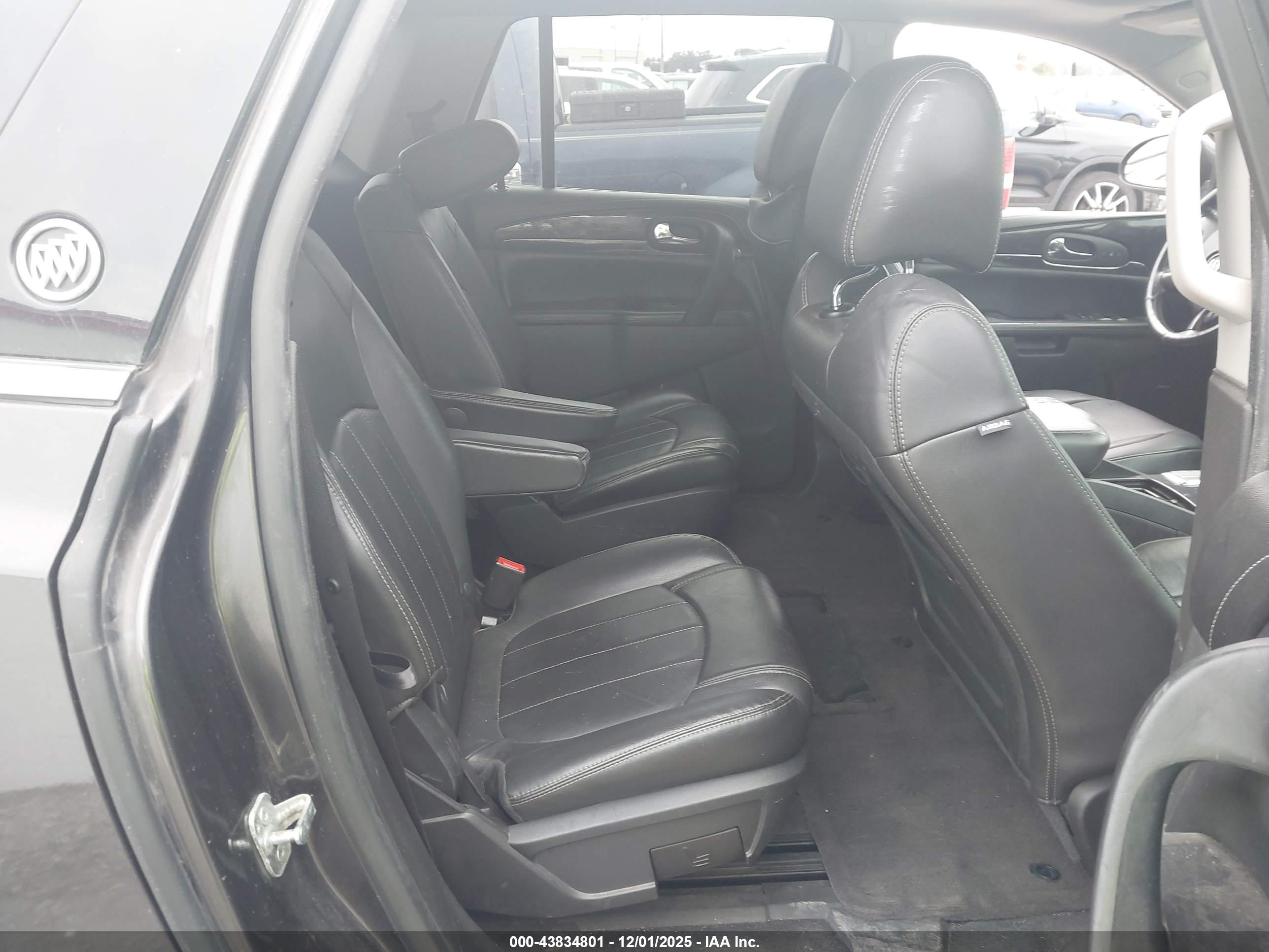 BUICK ENCLAVE image 8