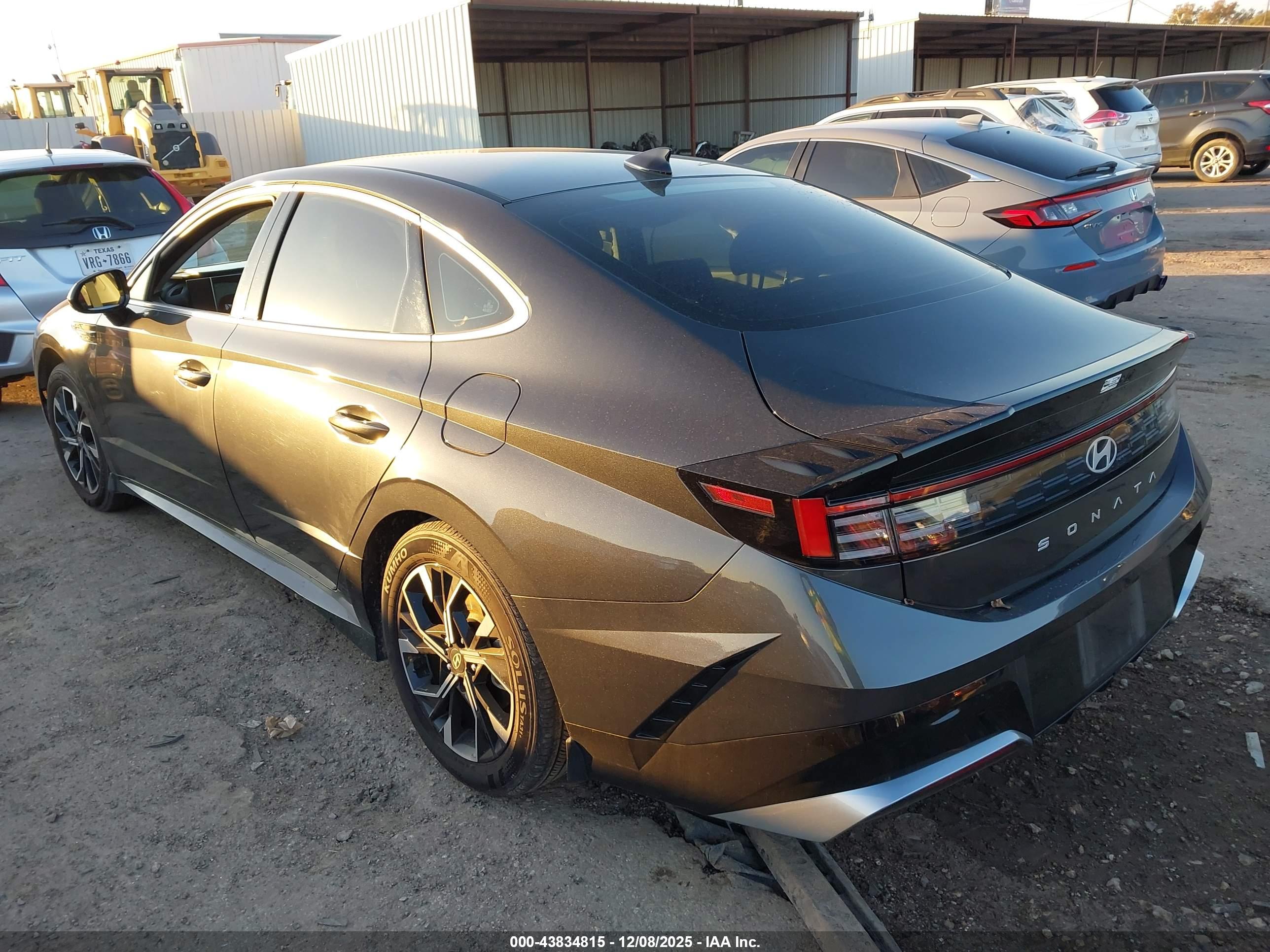 HYUNDAI SONATA image 3