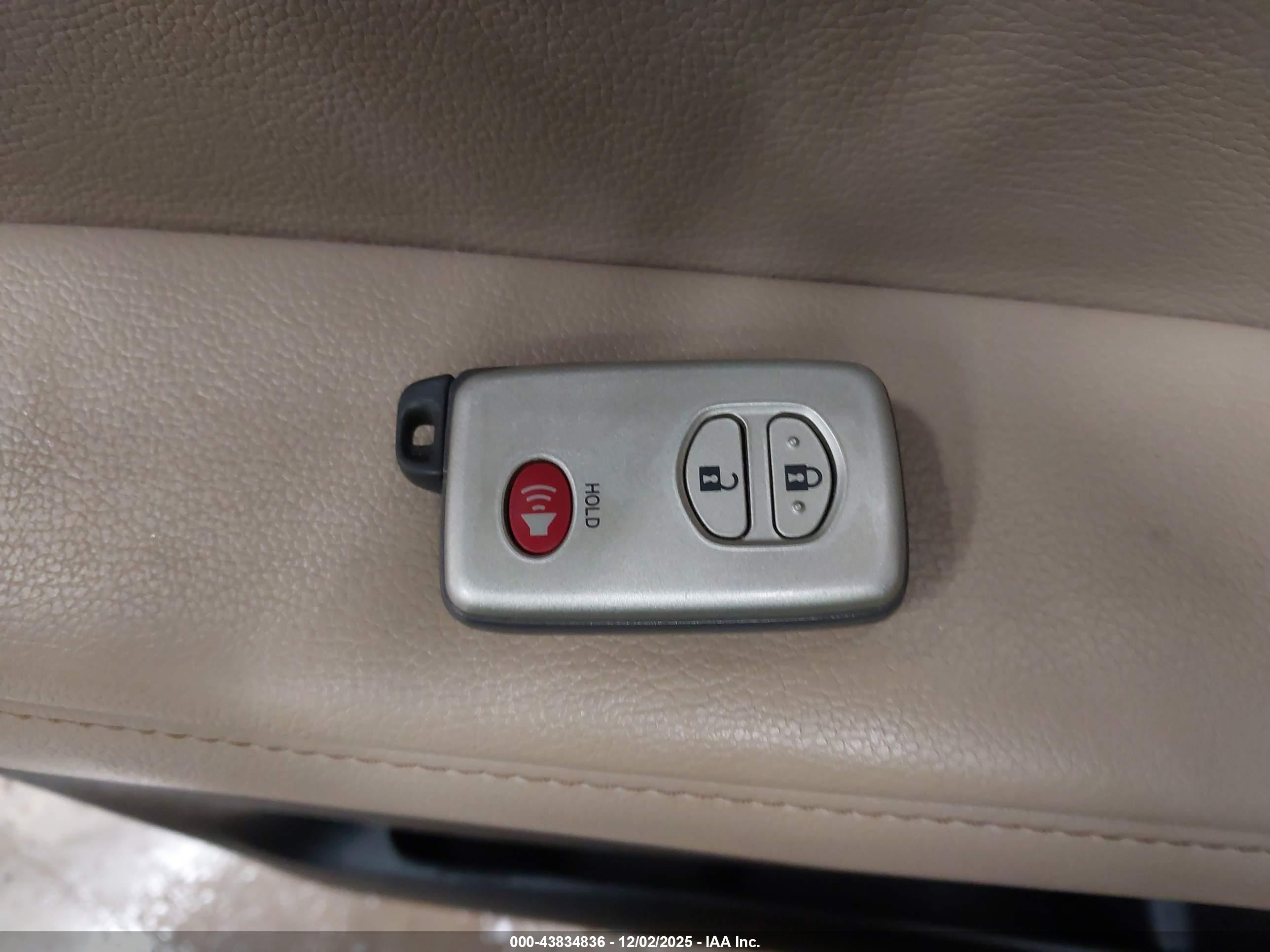 TOYOTA 4RUNNER image 11