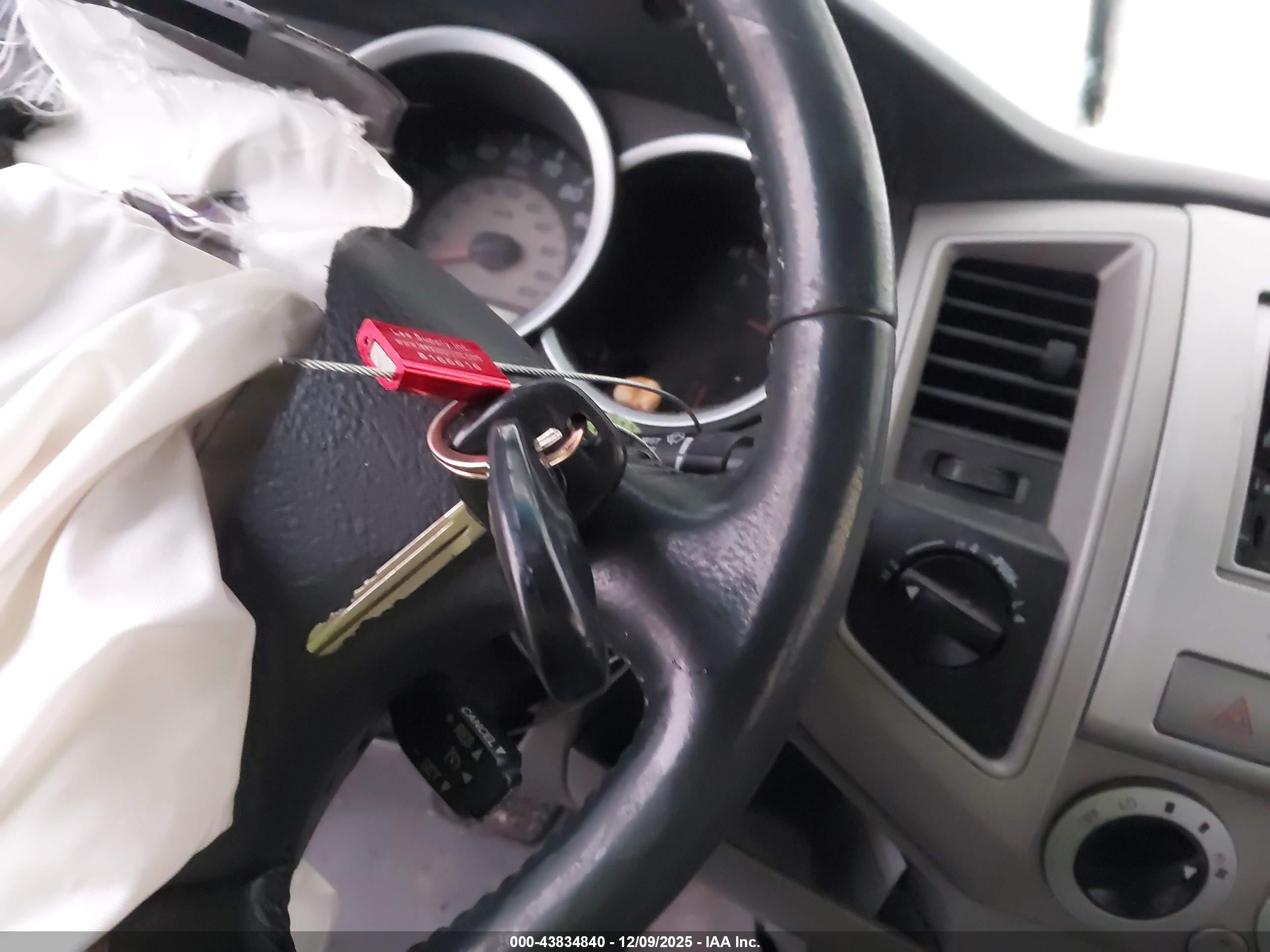 TOYOTA TACOMA image 11