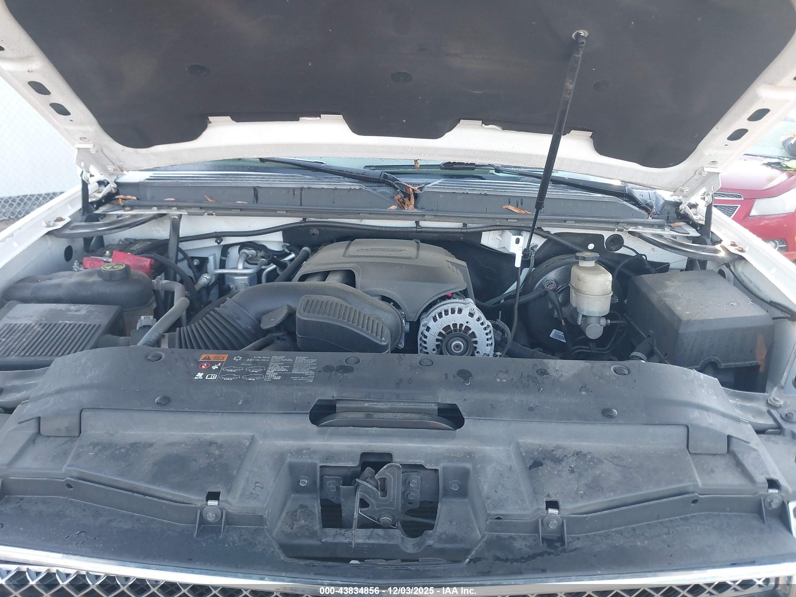 CHEVROLET TAHOE image 10