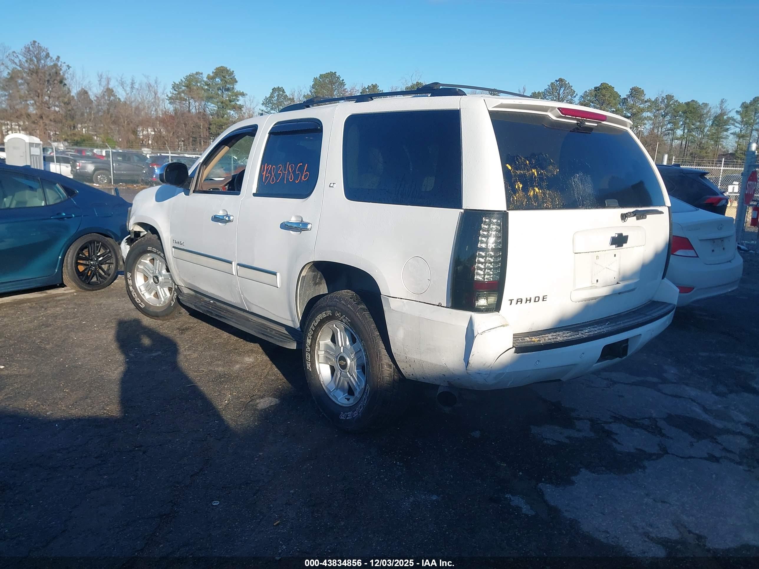 CHEVROLET TAHOE image 3