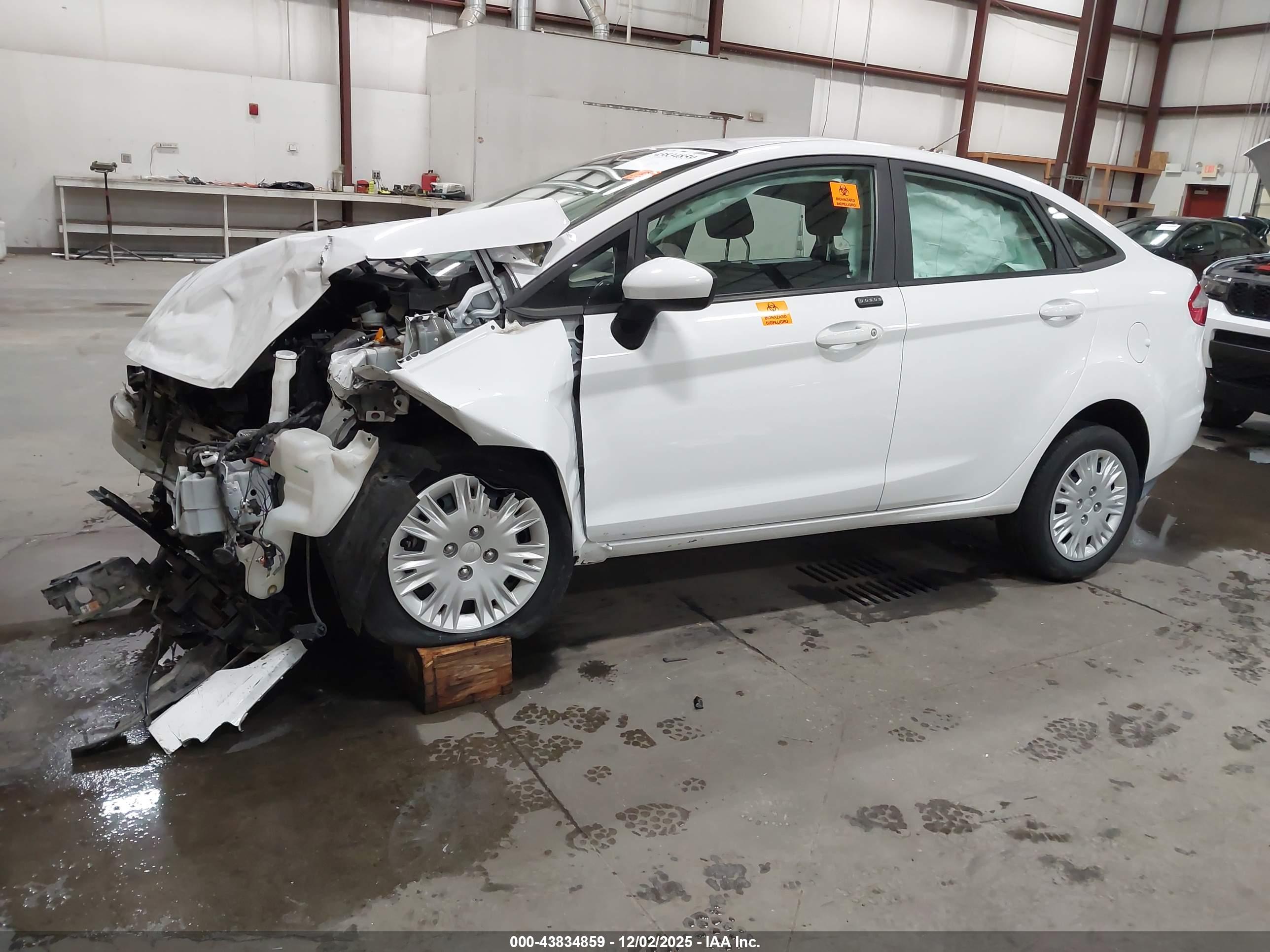 FORD FIESTA image 2