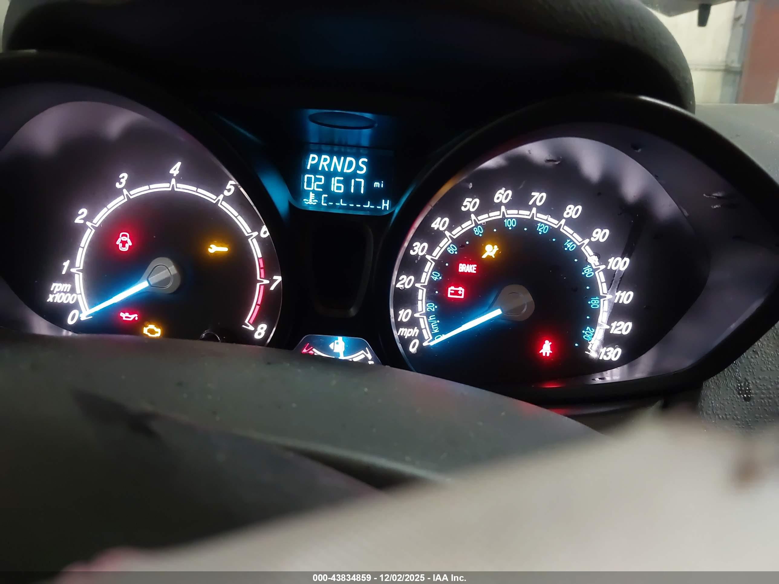 FORD FIESTA image 7