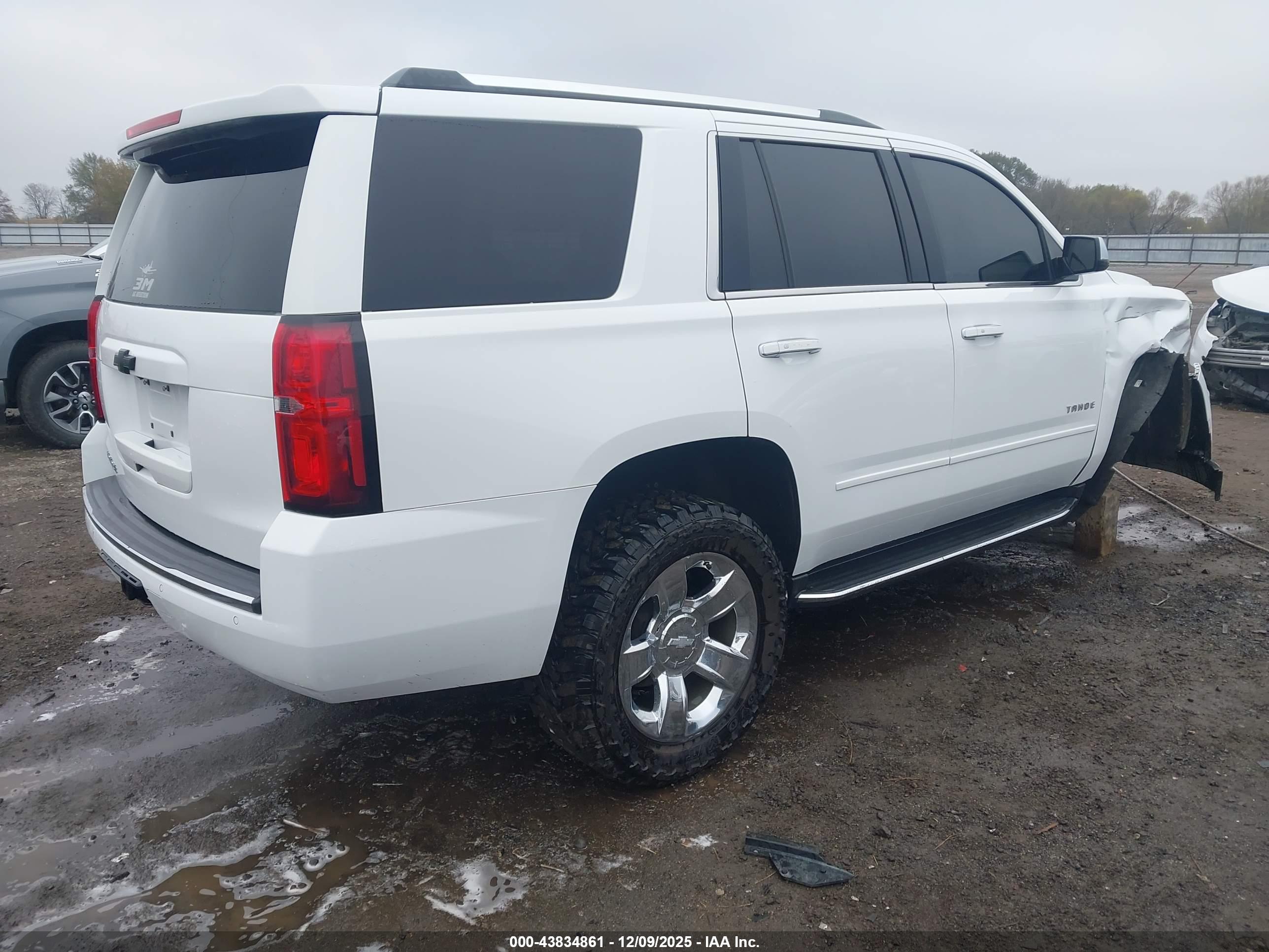 CHEVROLET TAHOE image 4