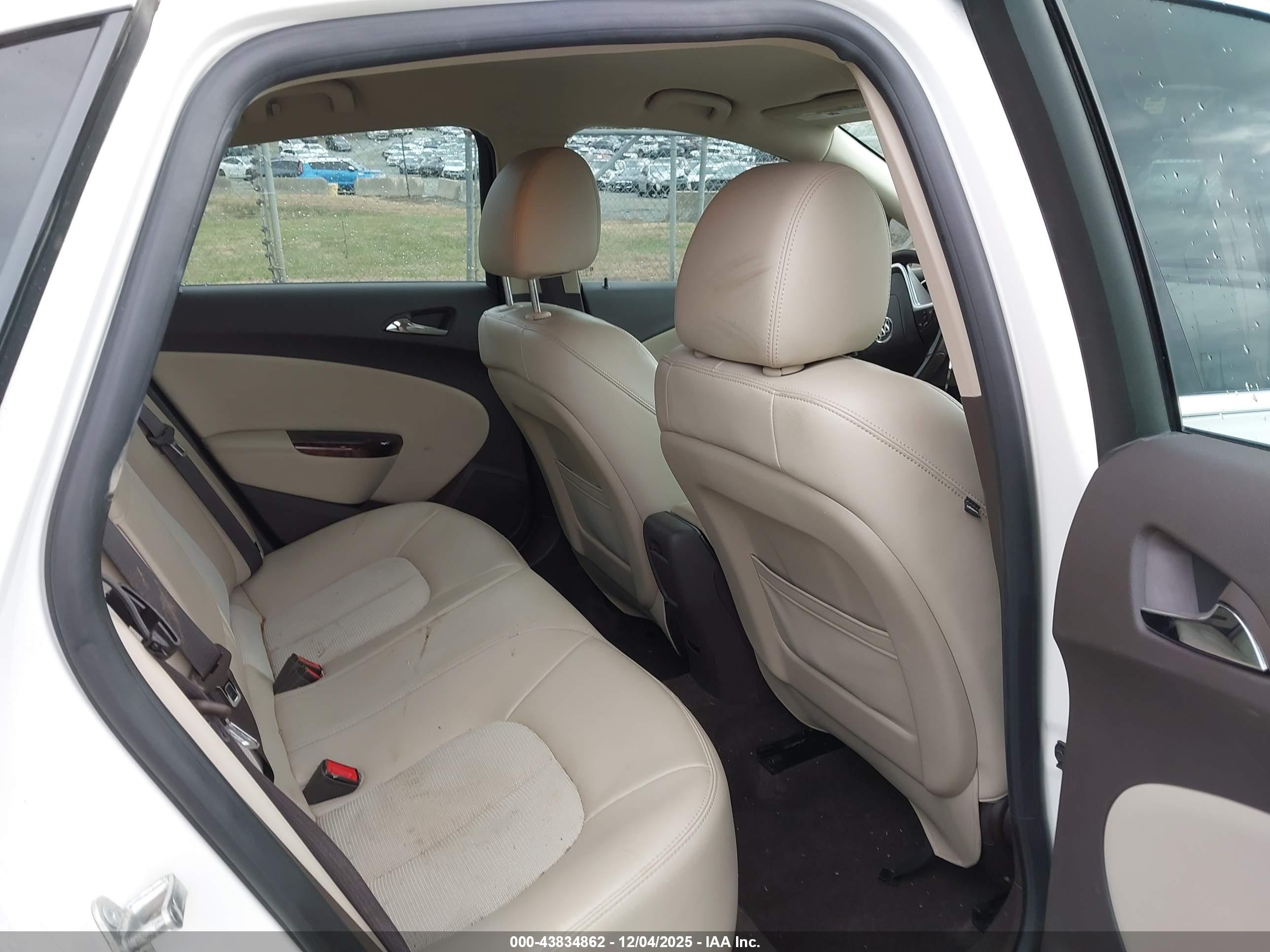 BUICK VERANO image 8