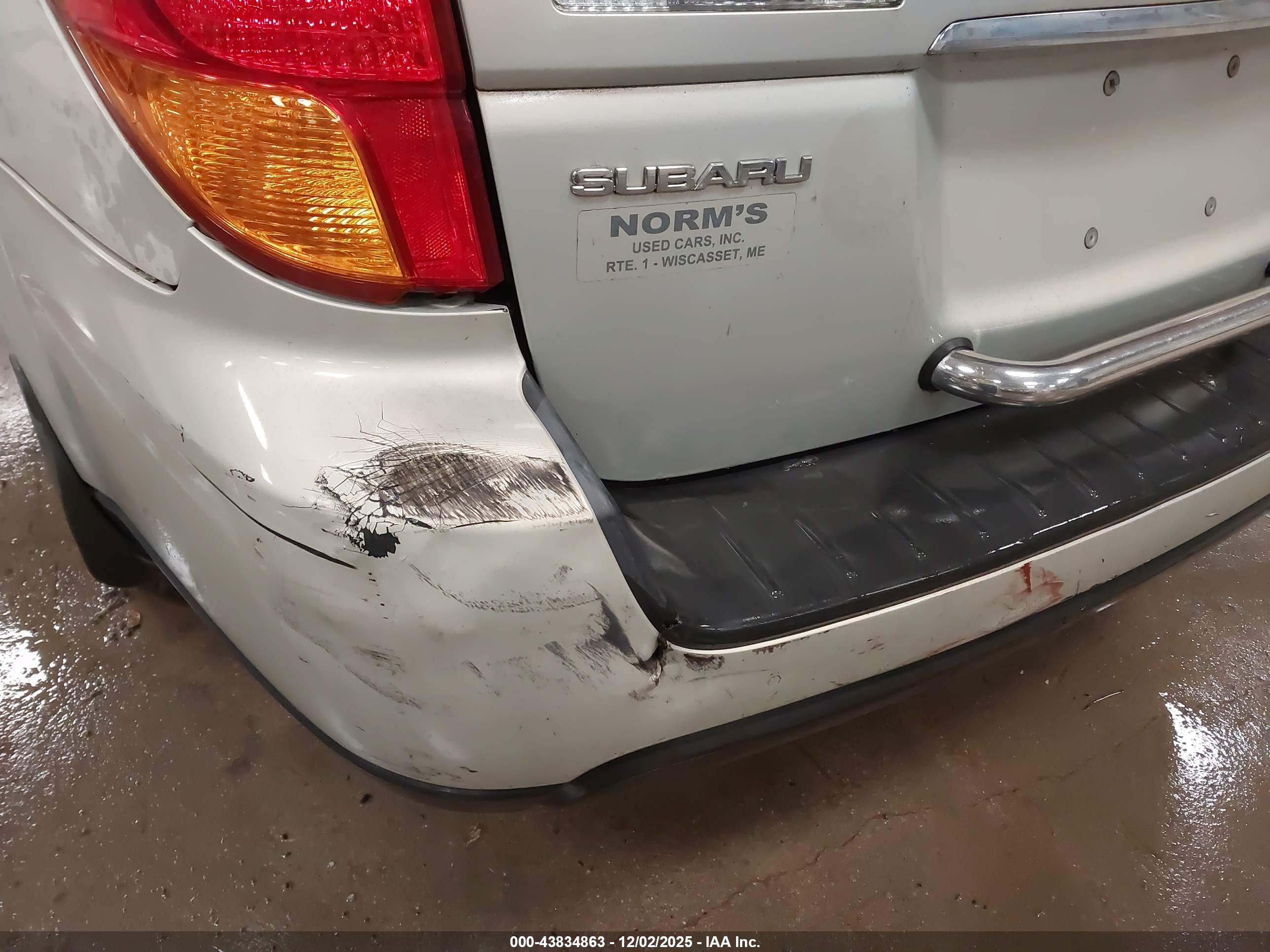 SUBARU OUTBACK image 6
