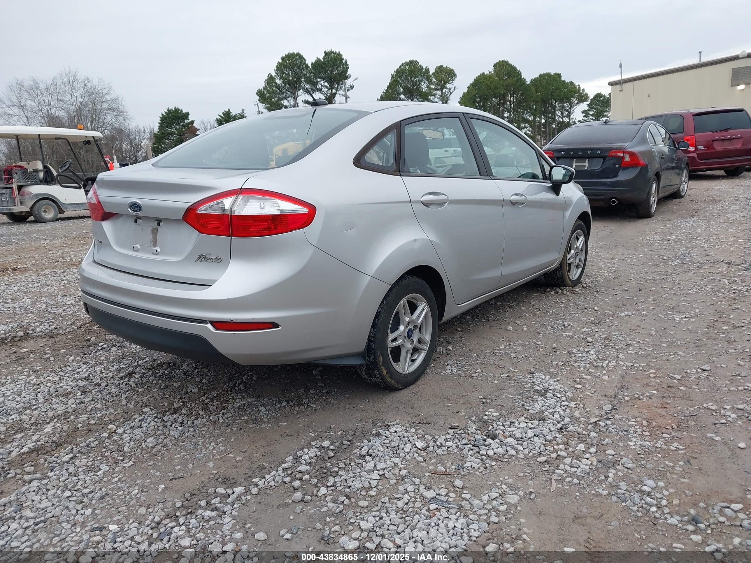 FORD FIESTA image 4