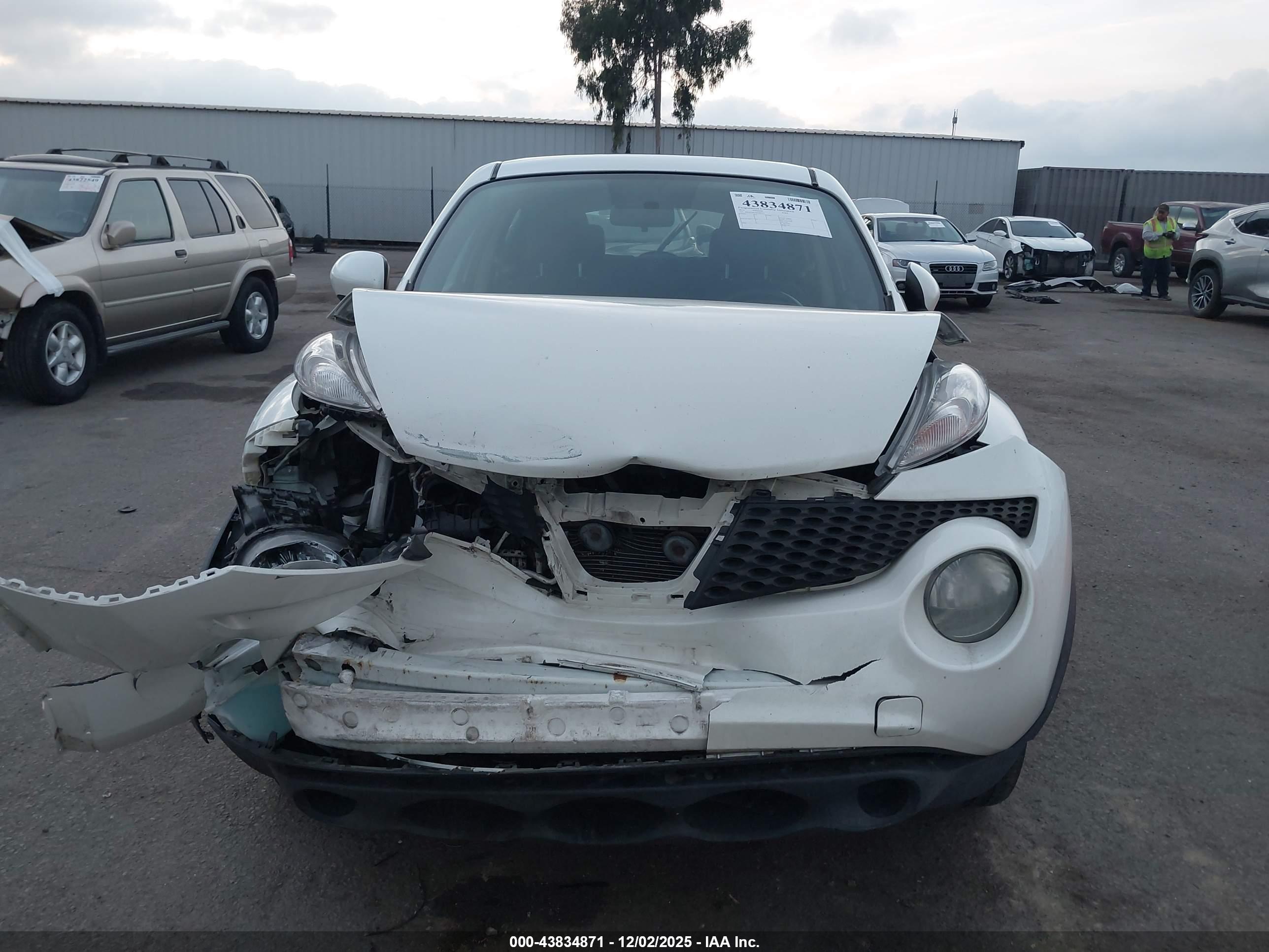 NISSAN JUKE image 6