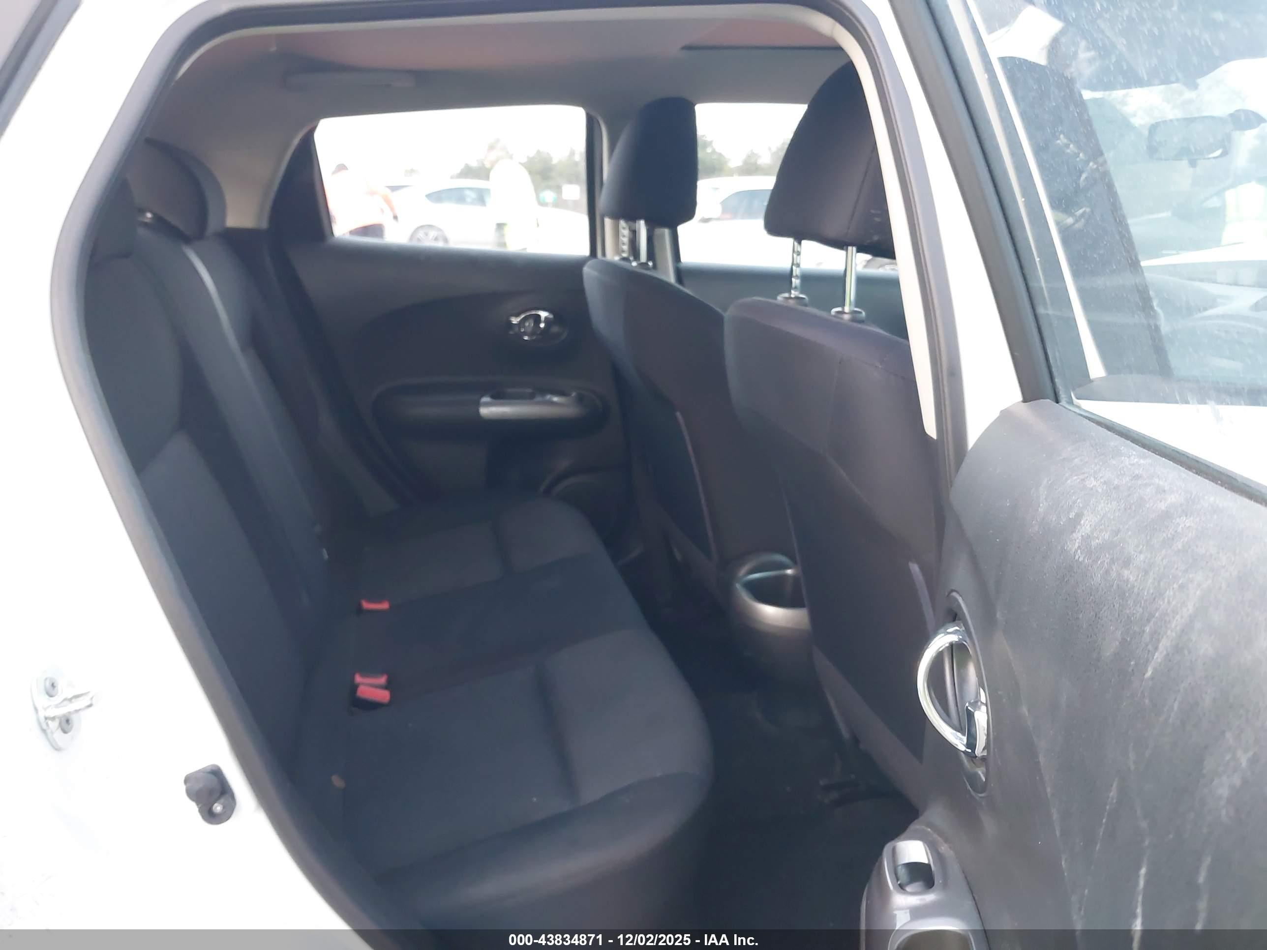 NISSAN JUKE image 8