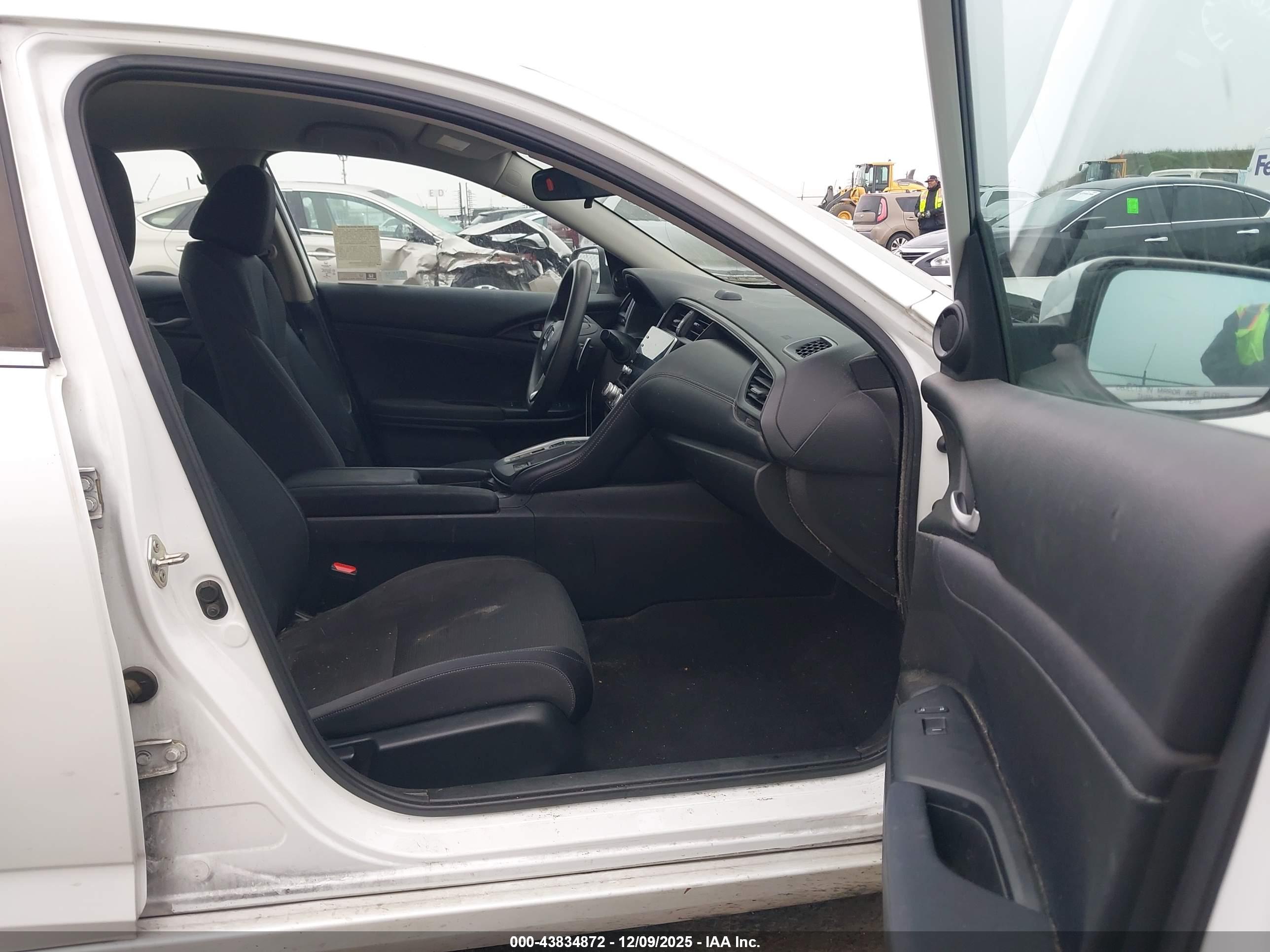 HONDA INSIGHT image 5