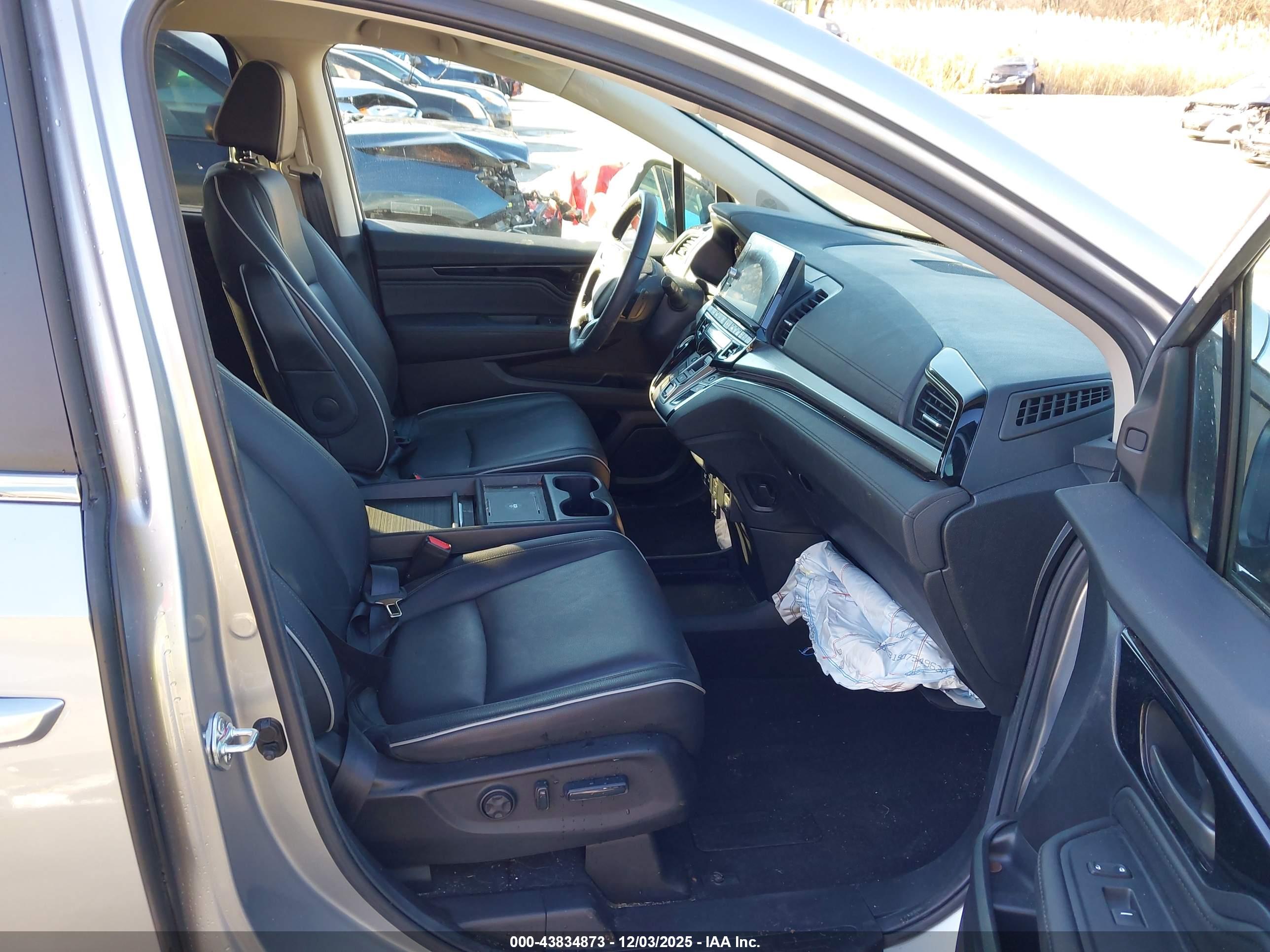 HONDA ODYSSEY image 5