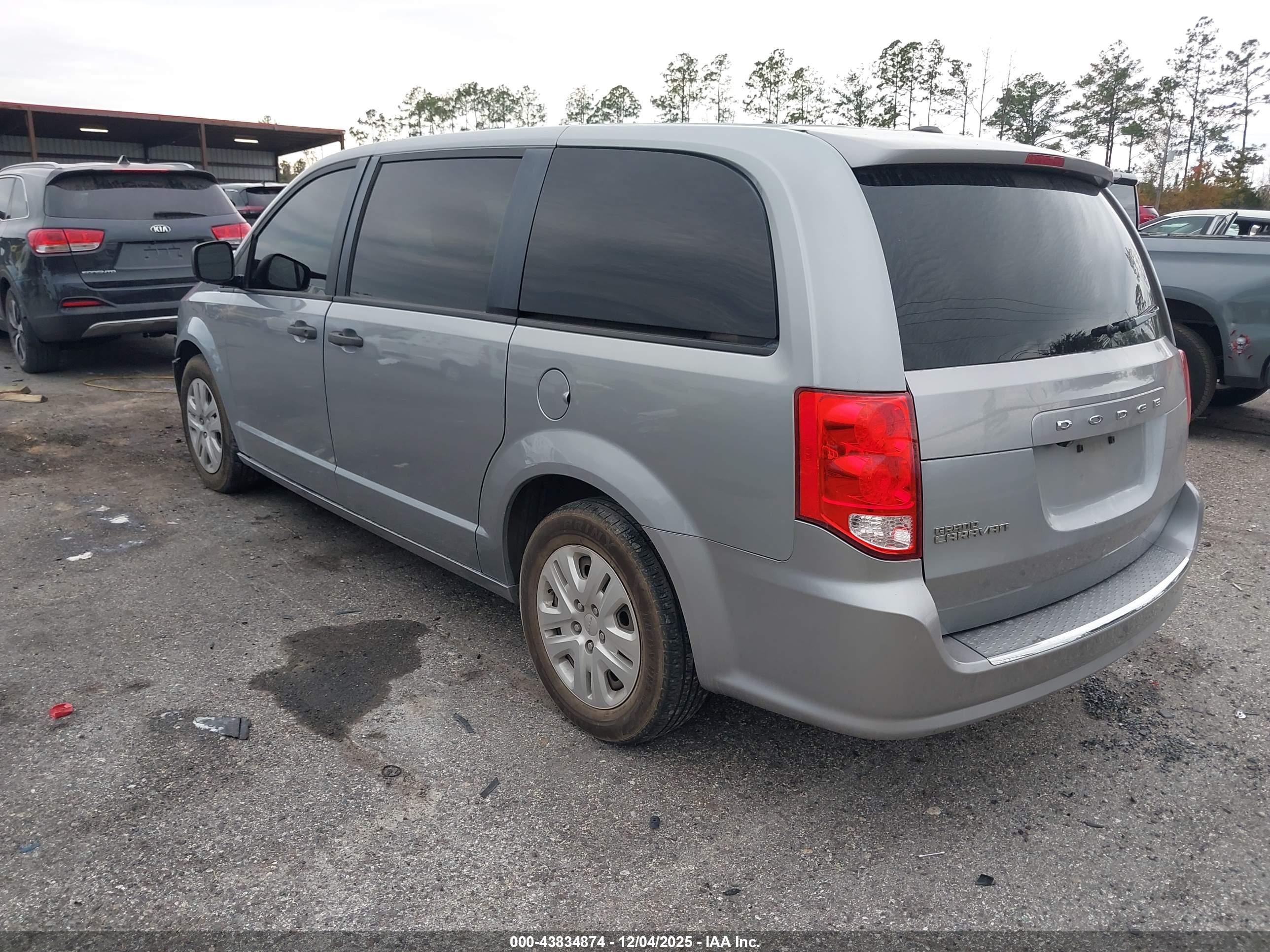 DODGE GRAND image 3