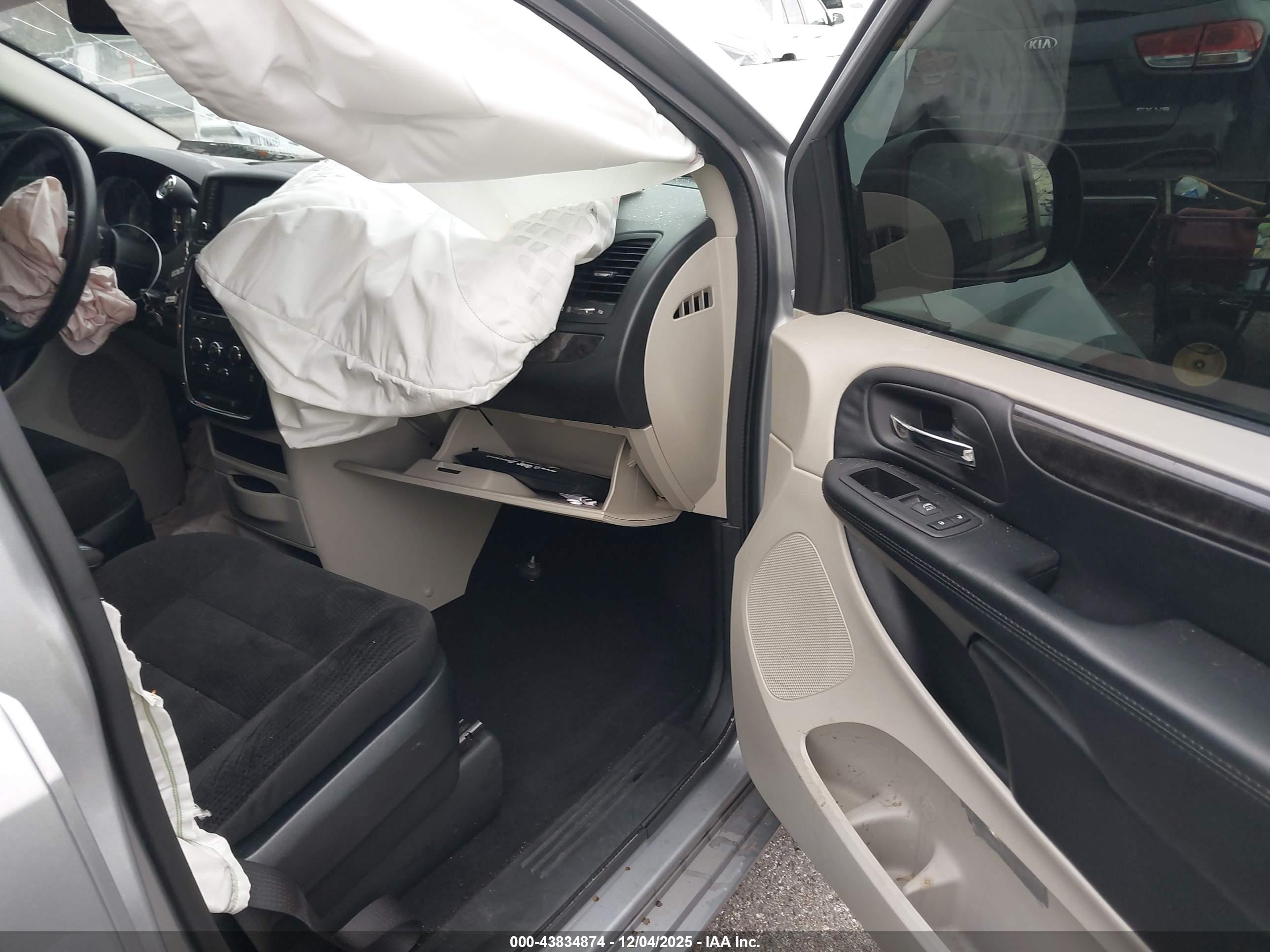 DODGE GRAND image 5