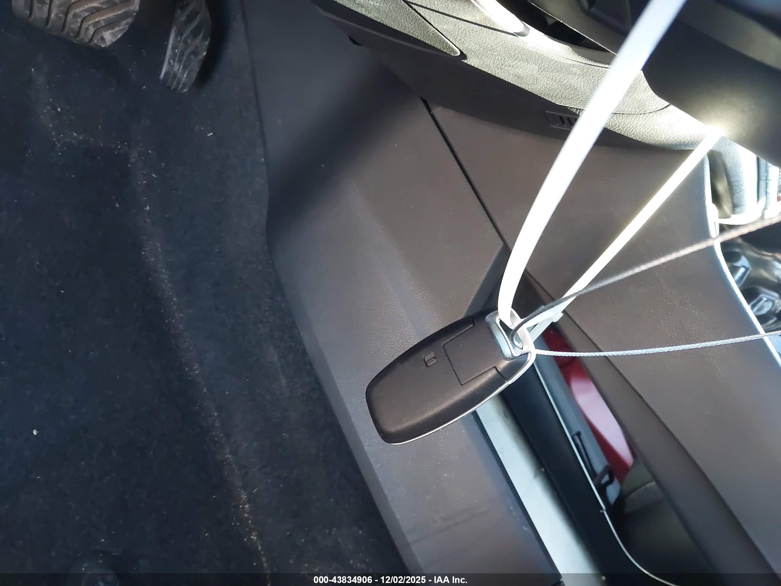NISSAN ROGUE image 11