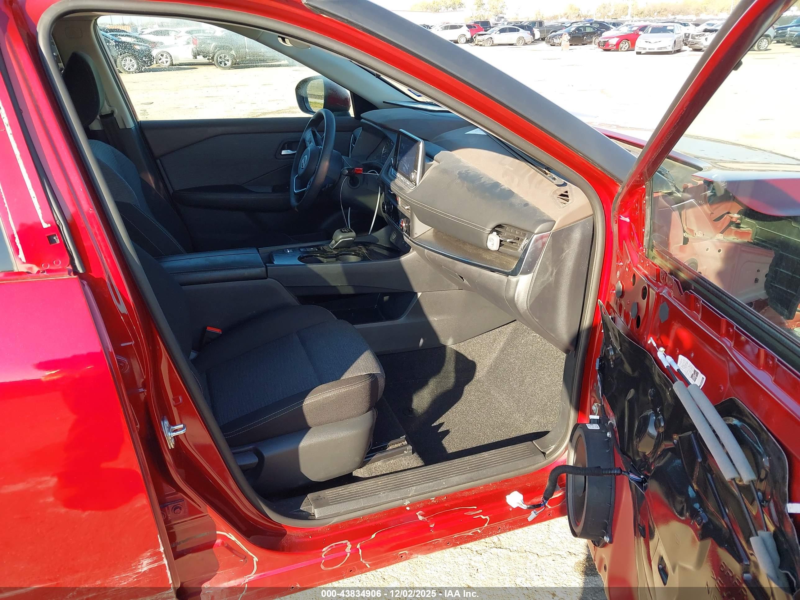 NISSAN ROGUE image 5