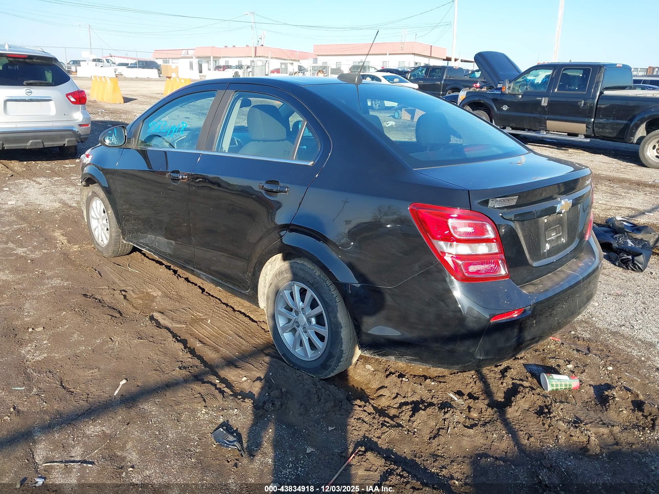 CHEVROLET SONIC image 3