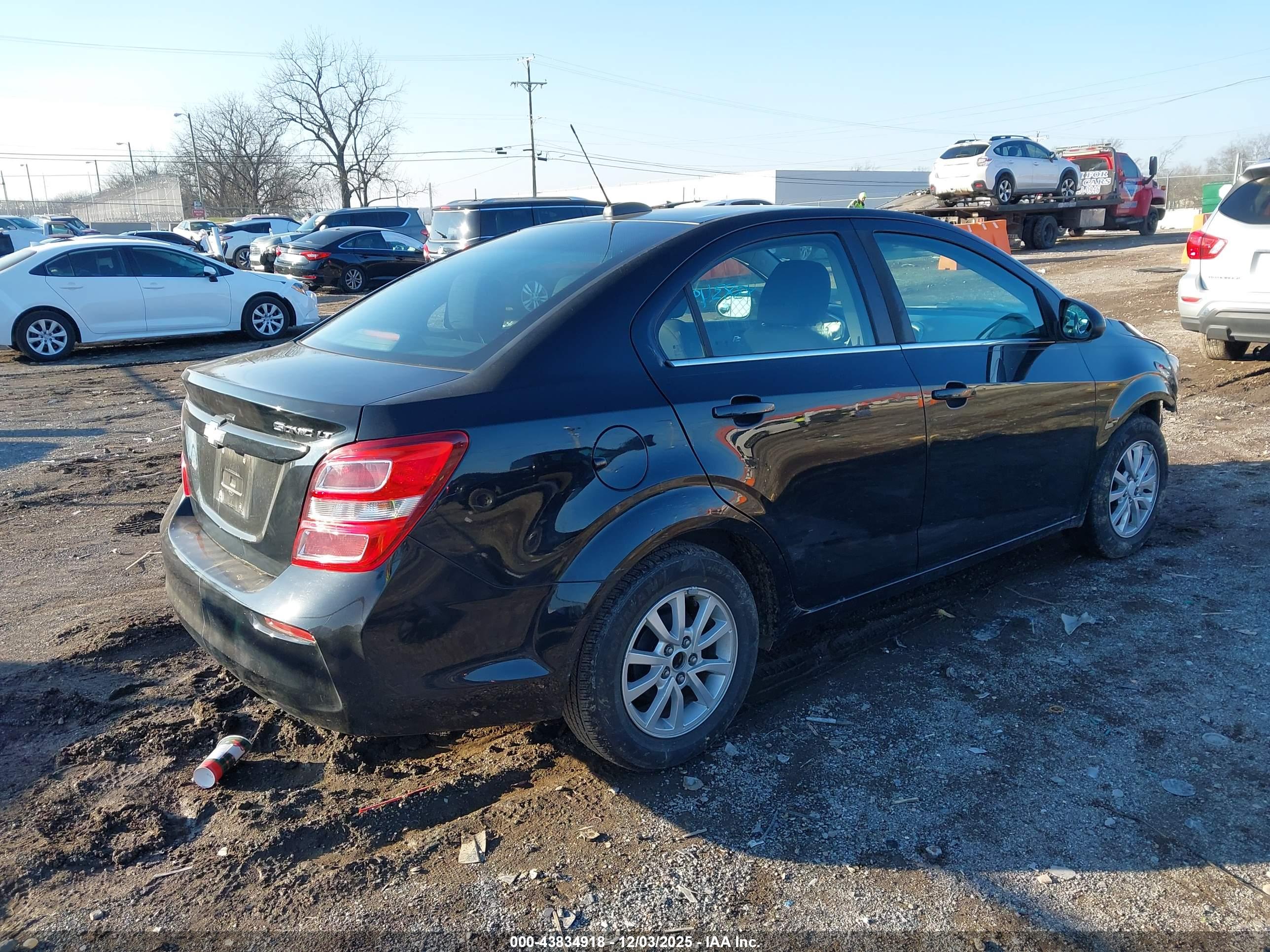 CHEVROLET SONIC image 4