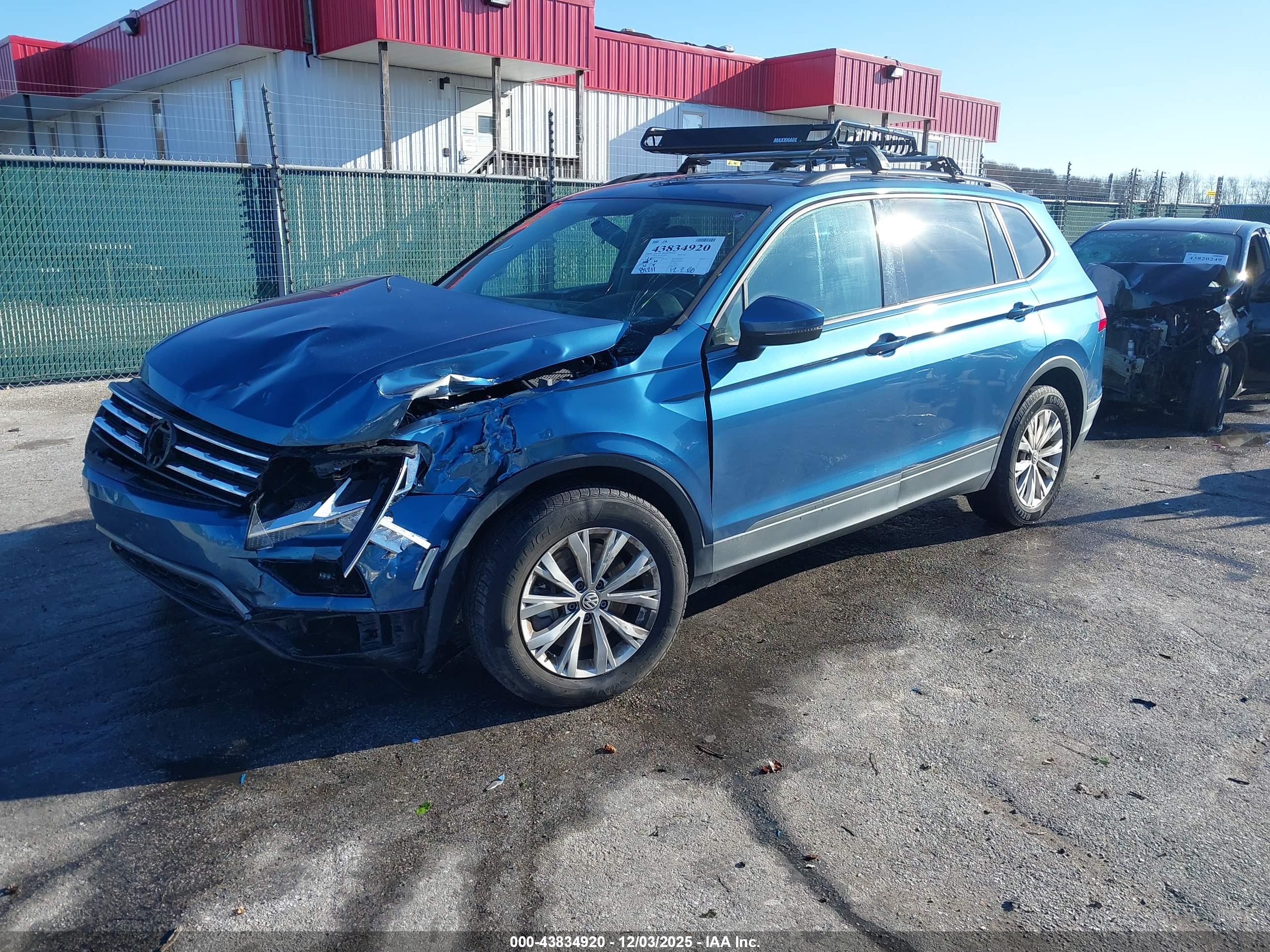 VOLKSWAGEN TIGUAN image 2