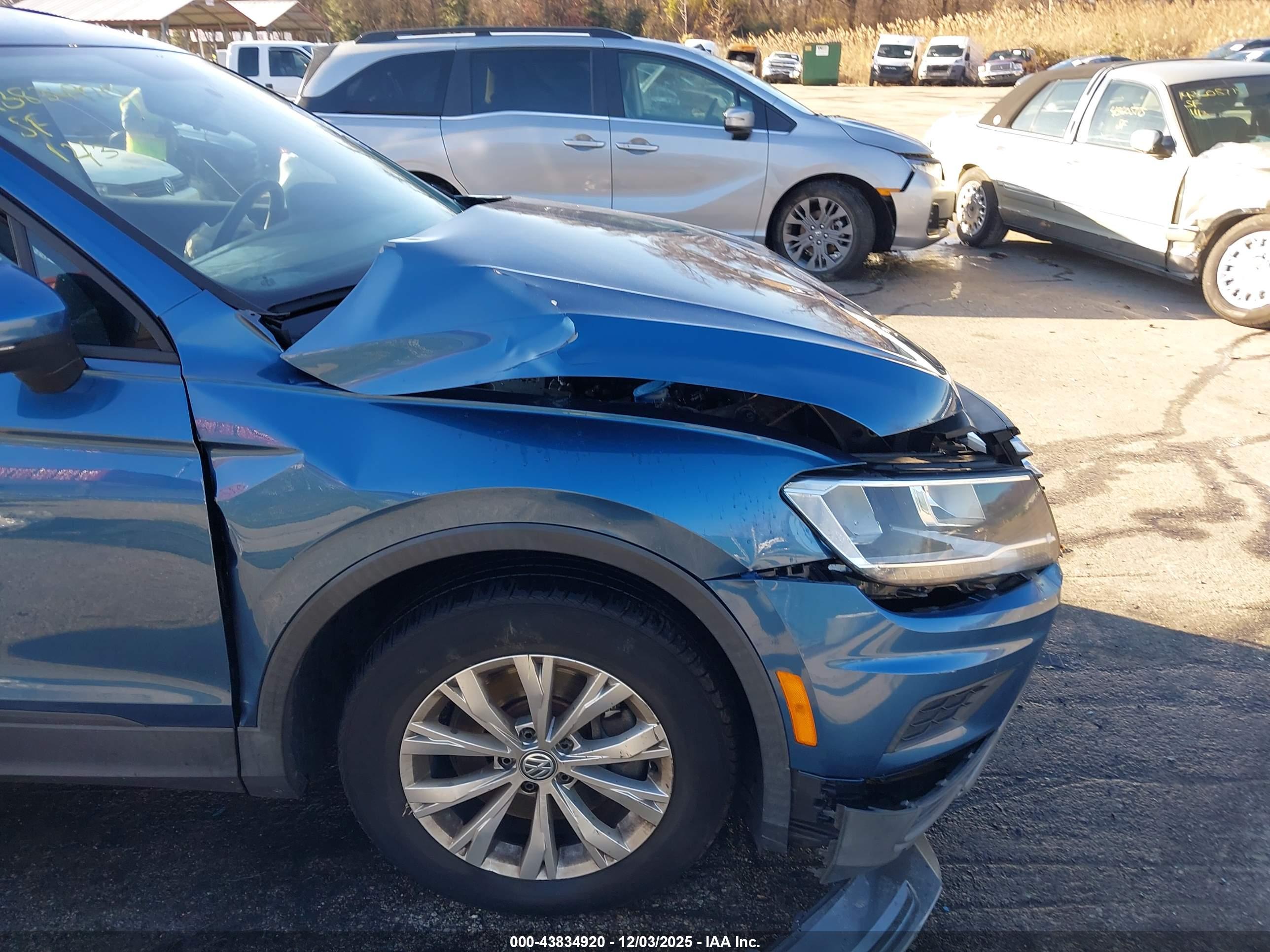 VOLKSWAGEN TIGUAN image 6