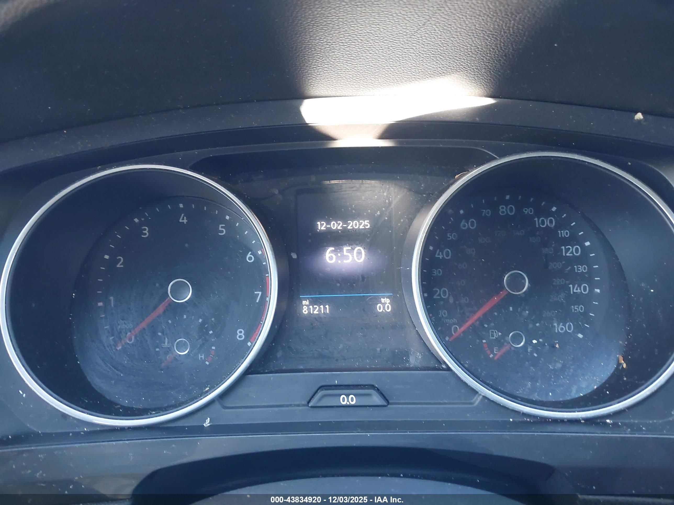 VOLKSWAGEN TIGUAN image 7