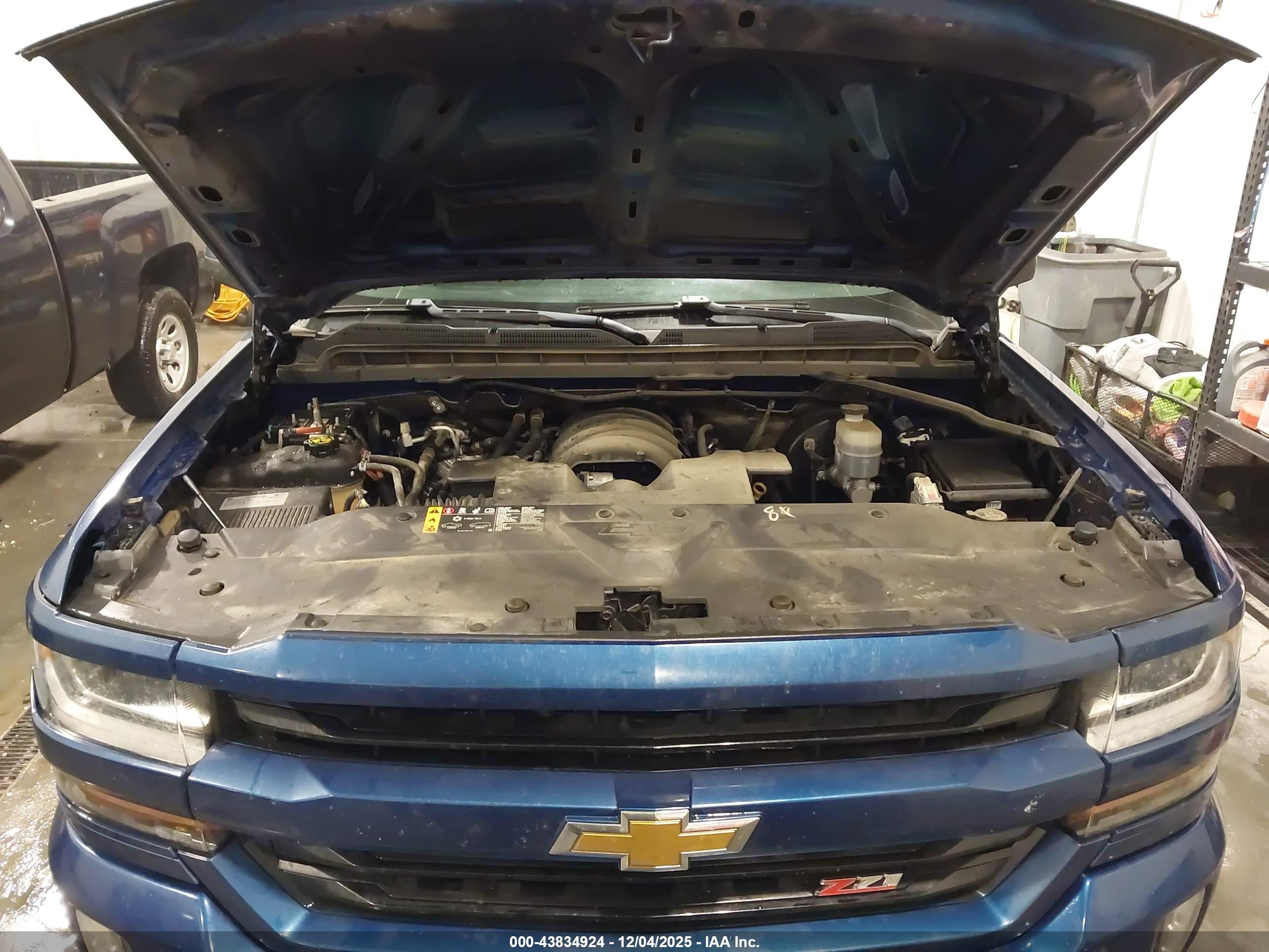 CHEVROLET SILVERADO image 10
