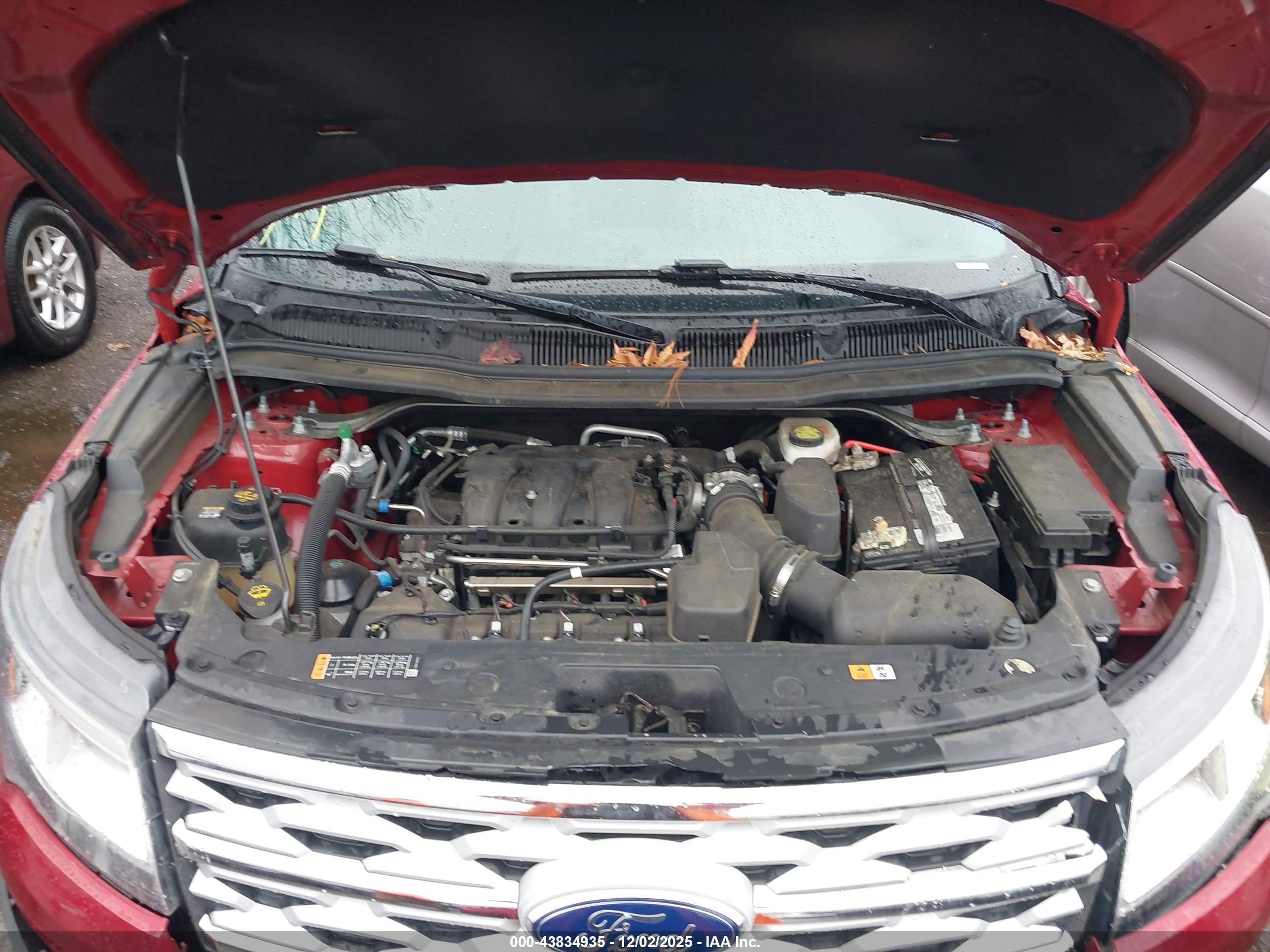 FORD EXPLORER image 10