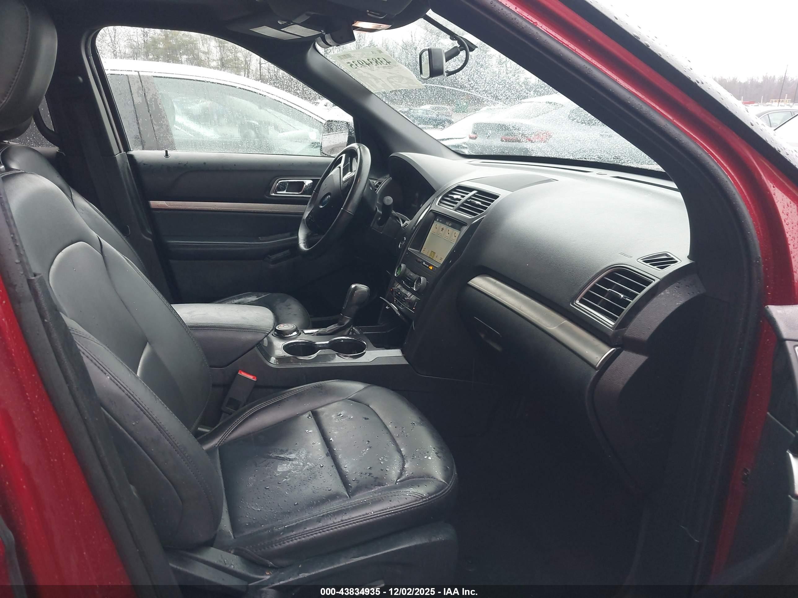 FORD EXPLORER image 5