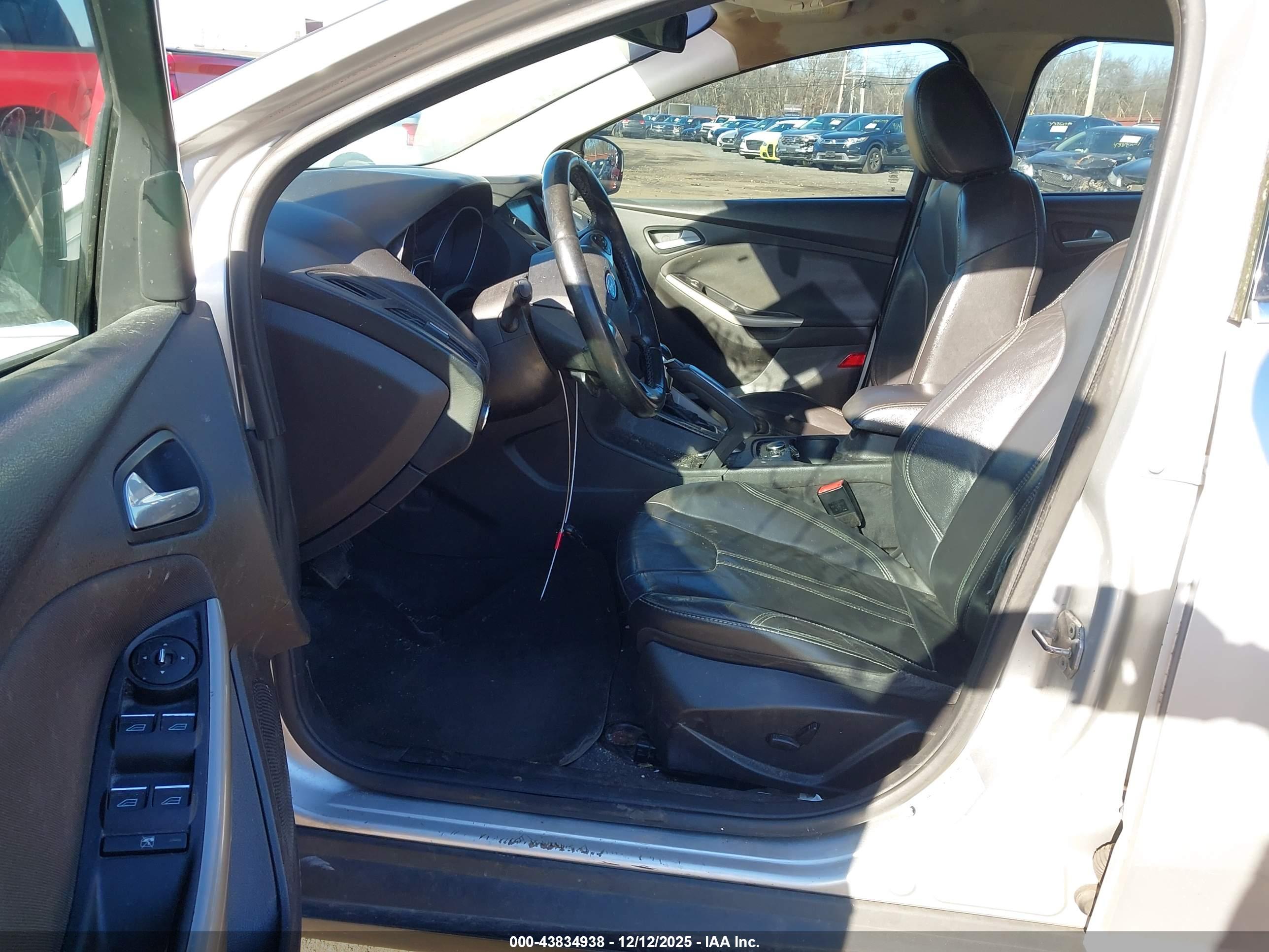 FORD FOCUS image 5