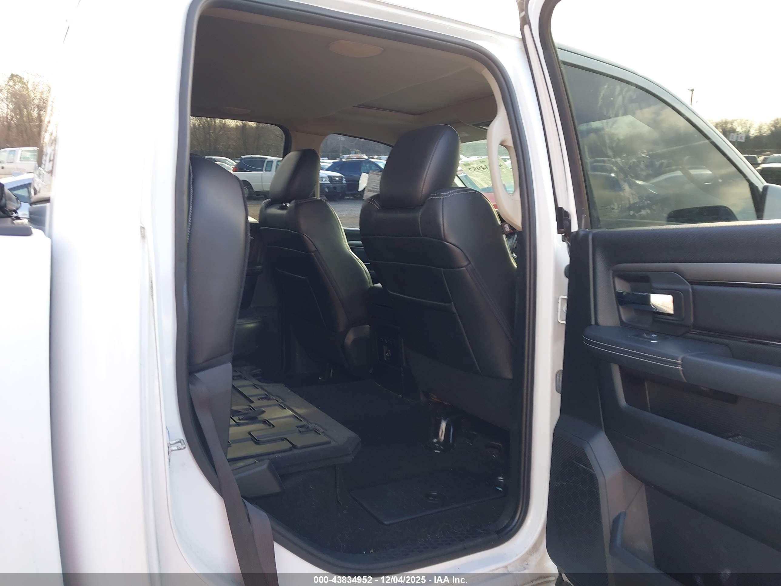 RAM 1500 image 8
