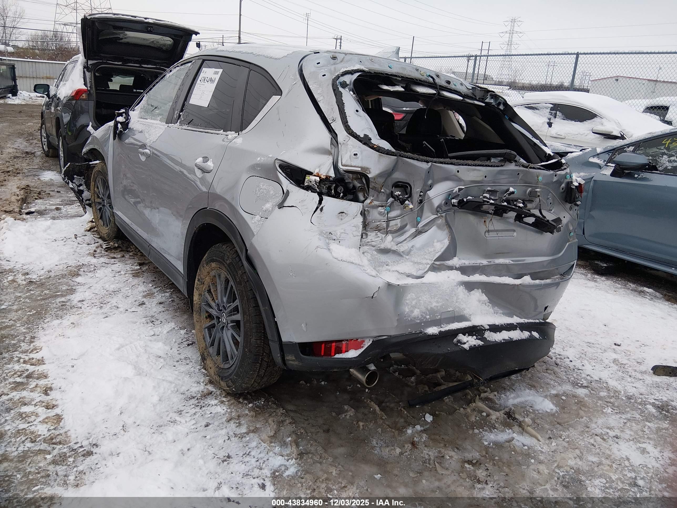 MAZDA CX-5 image 3