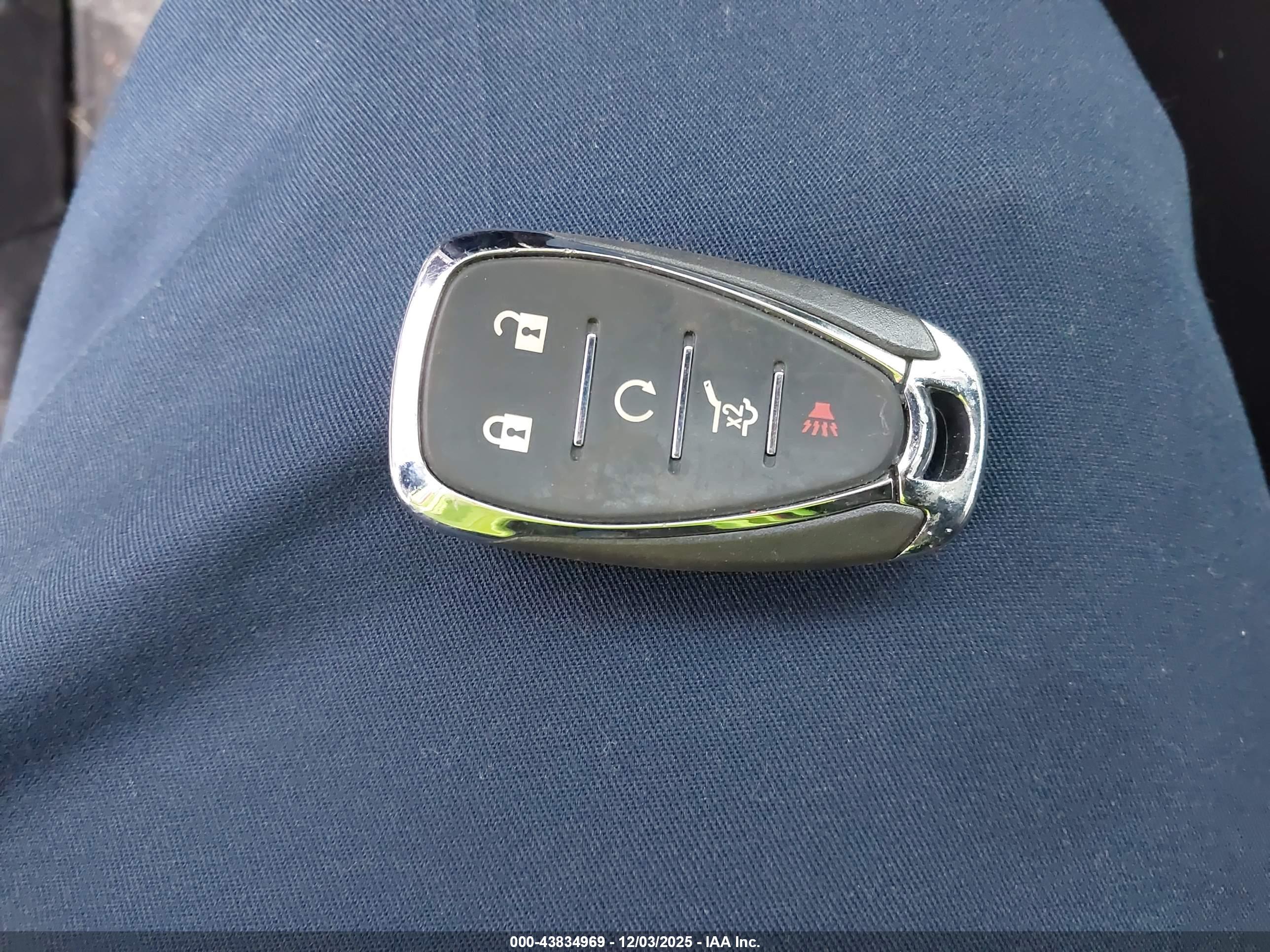 CHEVROLET EQUINOX image 11
