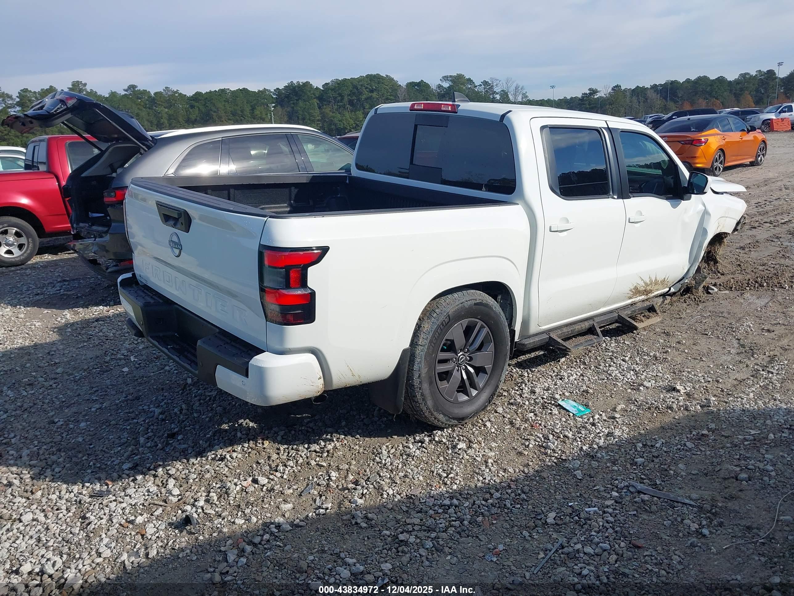 NISSAN FRONTIER image 4