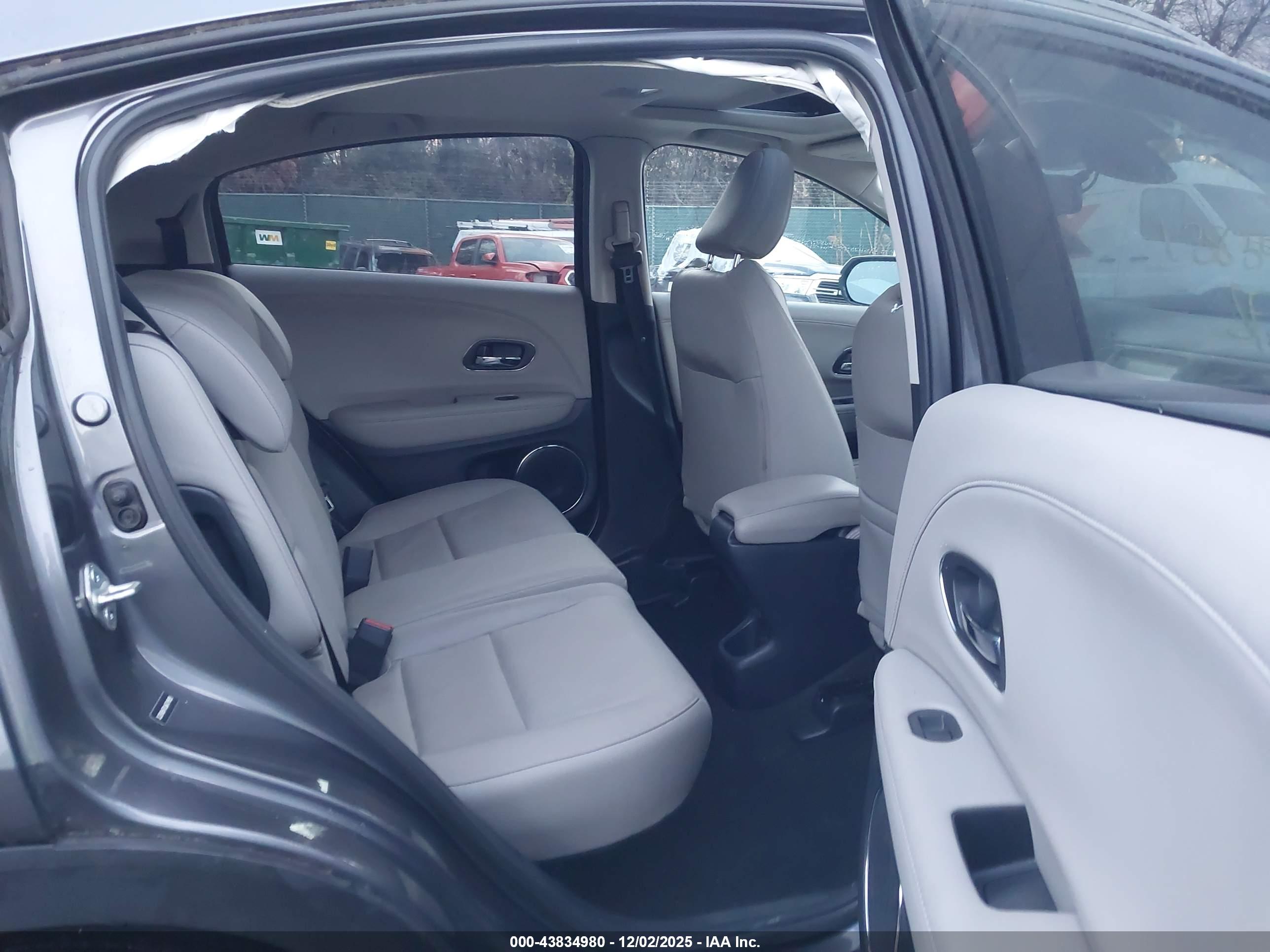 HONDA HR-V image 8
