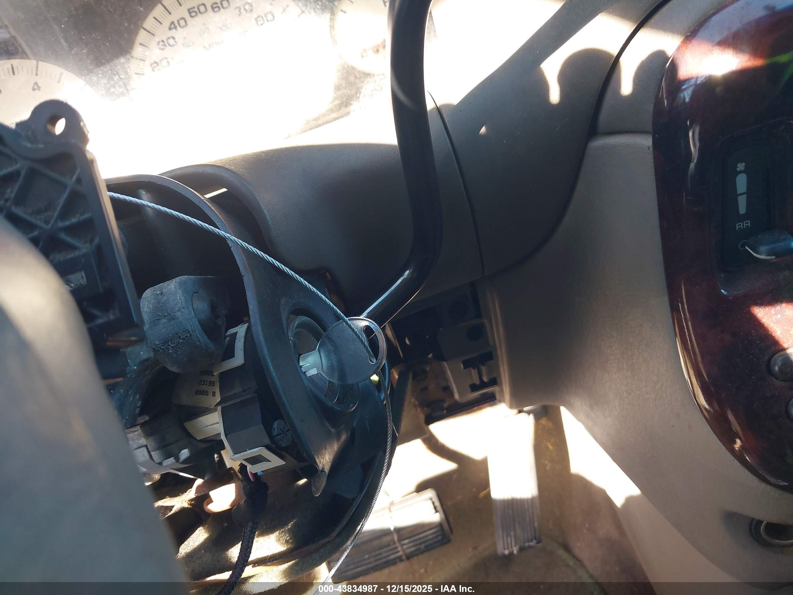 CHRYSLER TOWN image 11