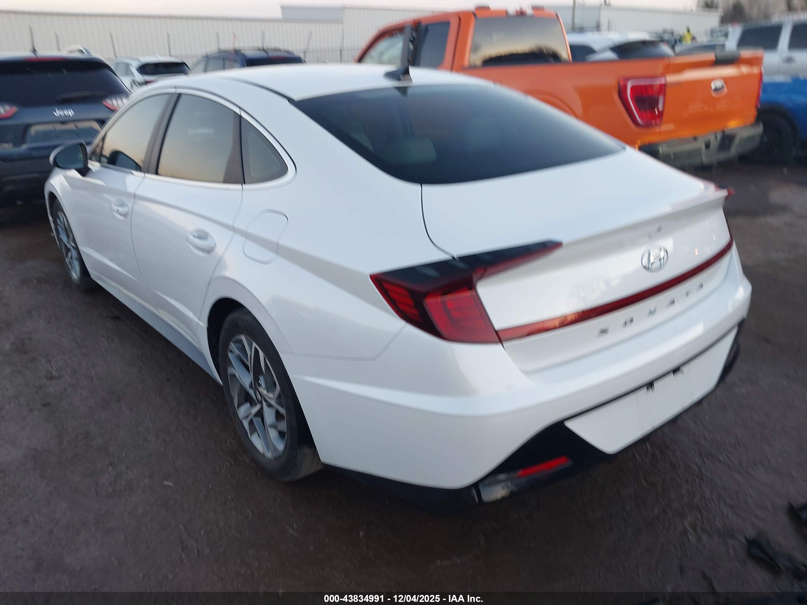 HYUNDAI SONATA image 3