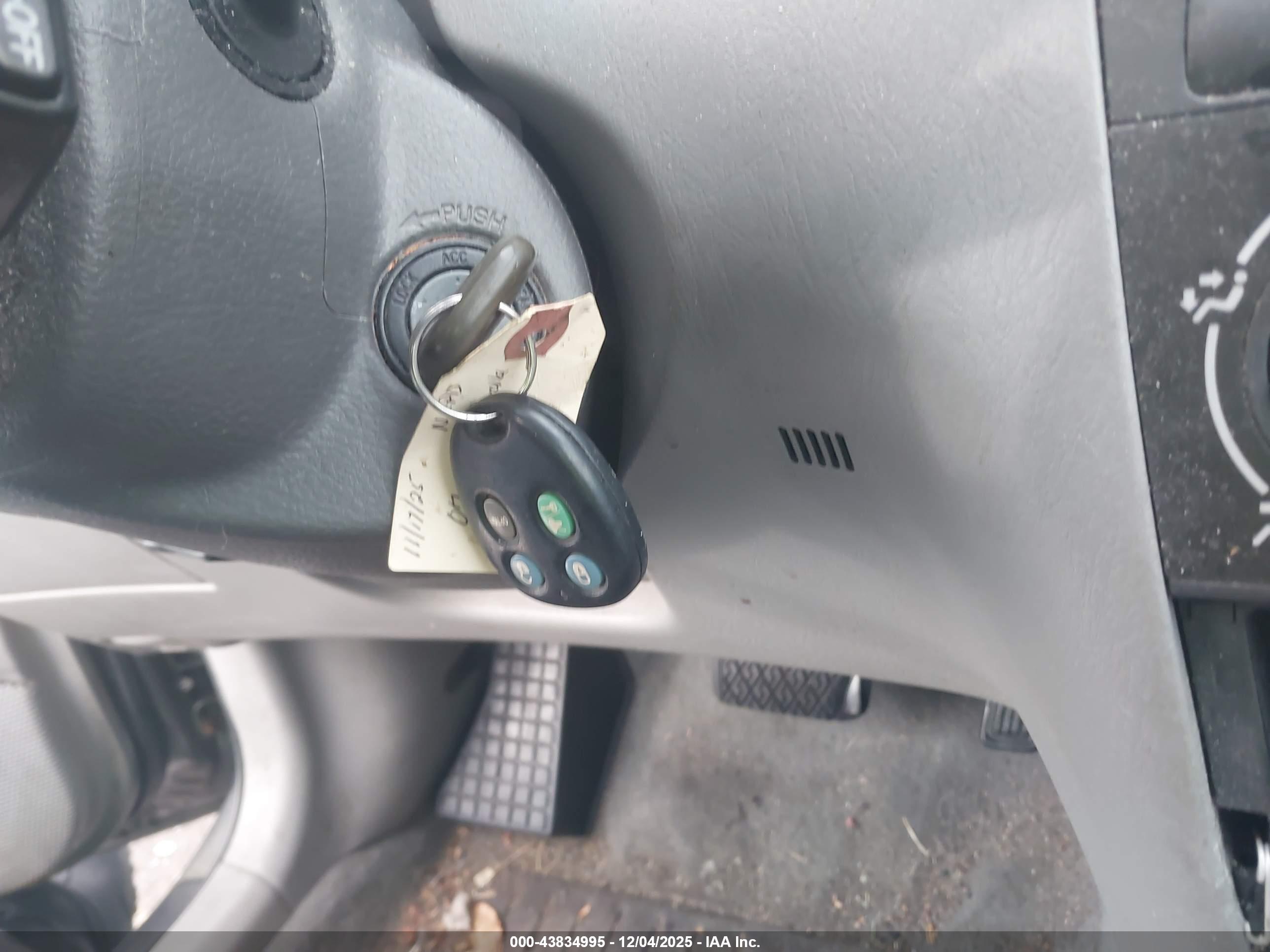 TOYOTA COROLLA image 11