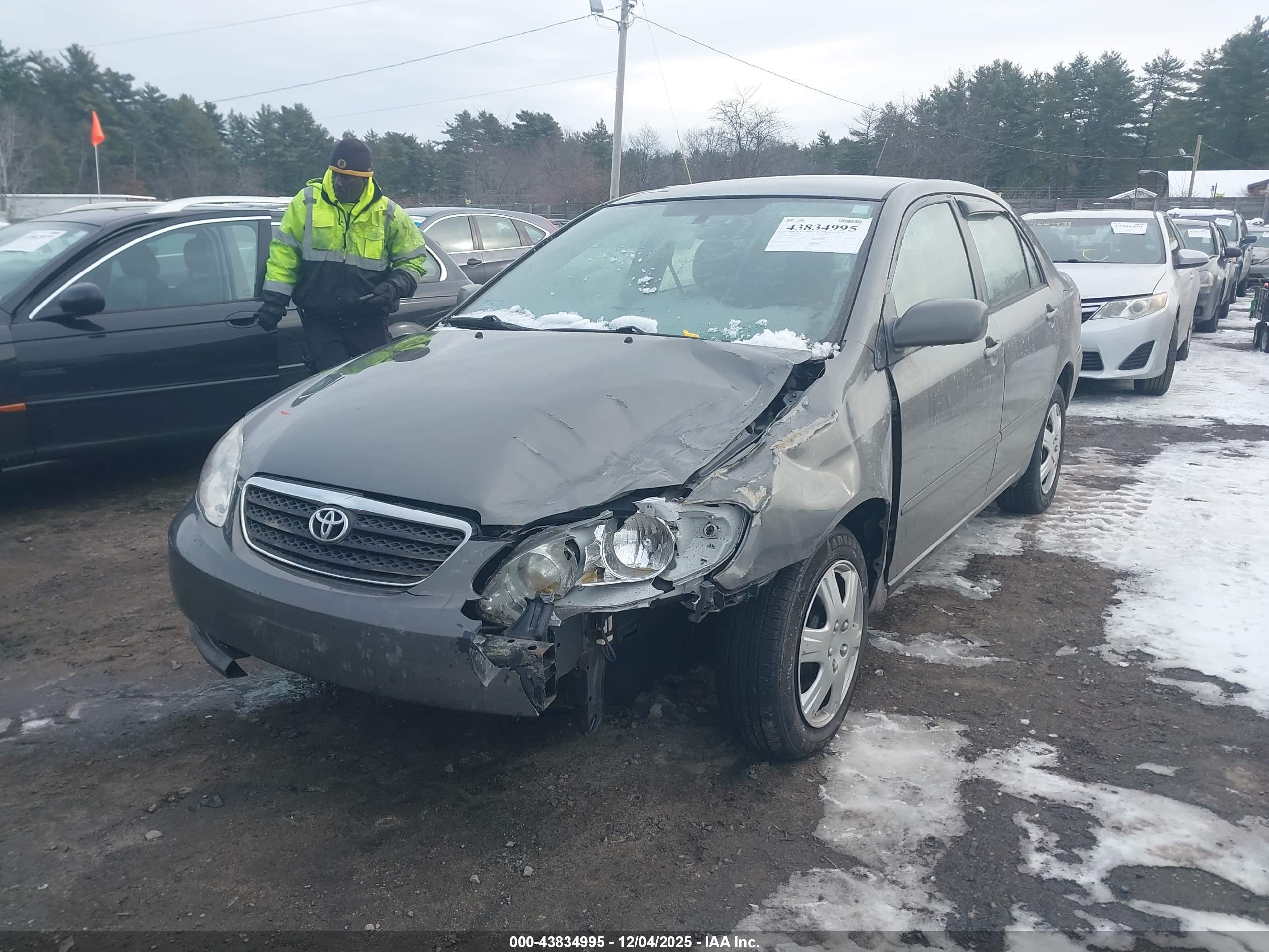 TOYOTA COROLLA image 2