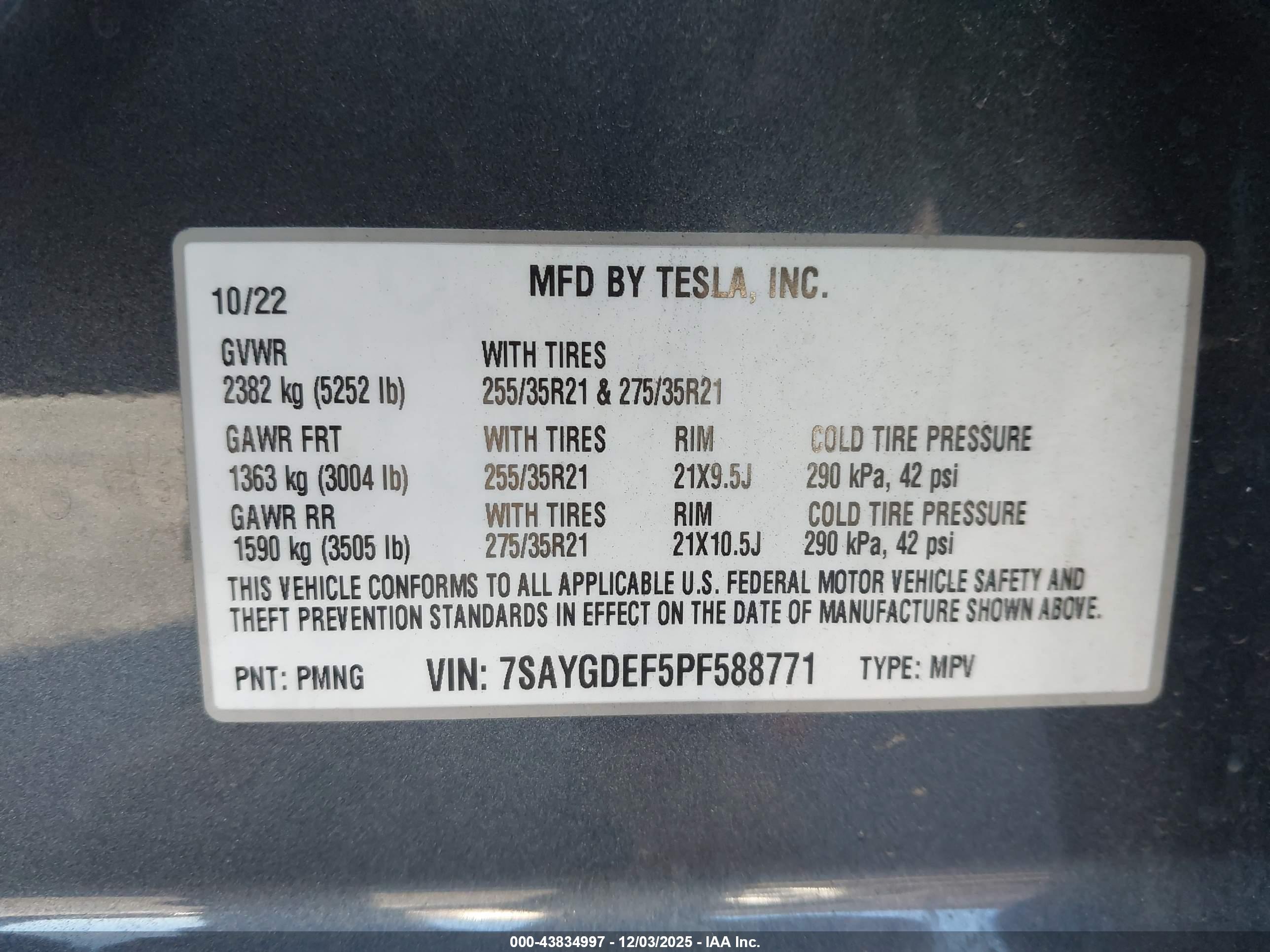 TESLA MODEL image 9