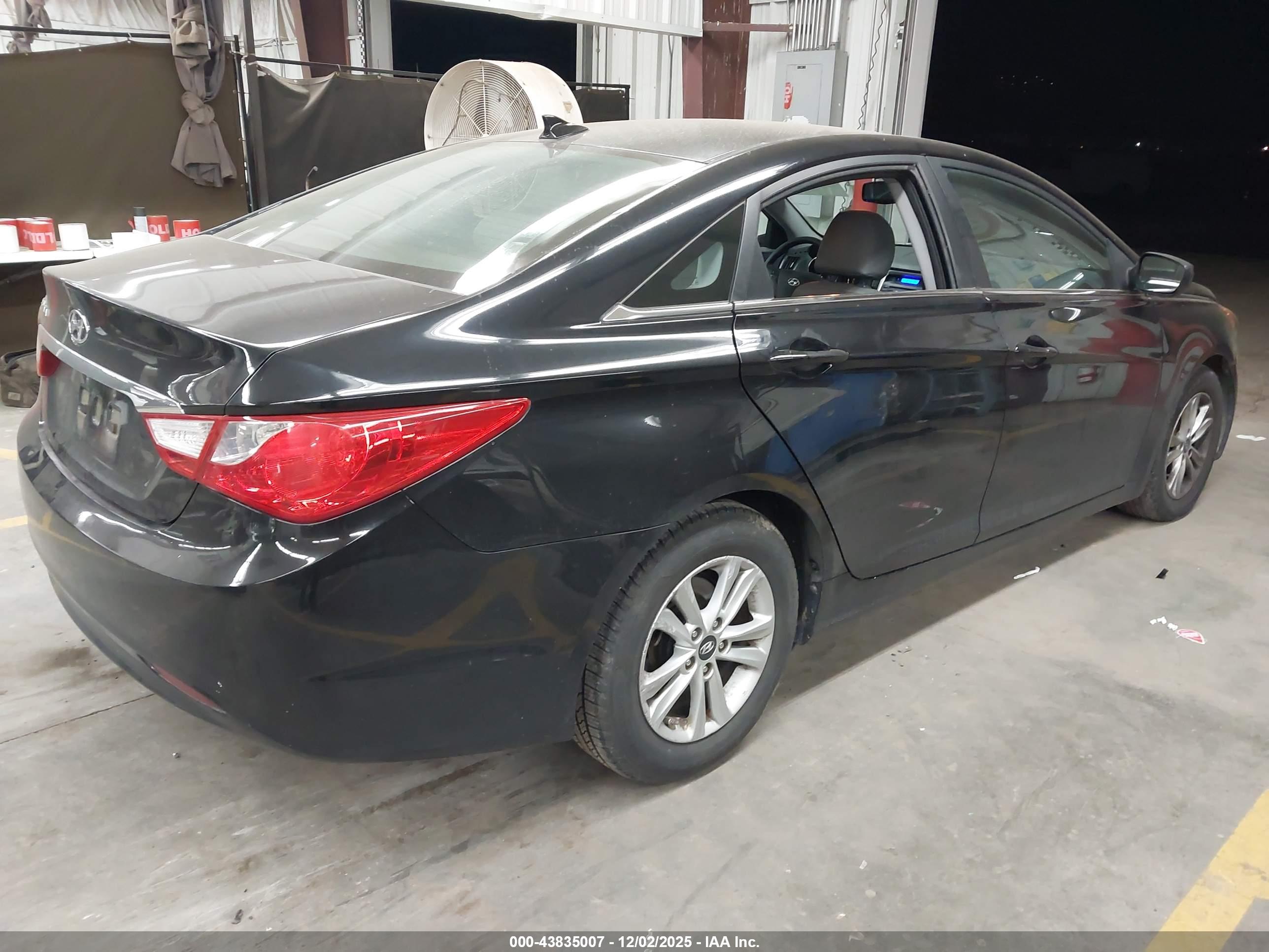 HYUNDAI SONATA image 4