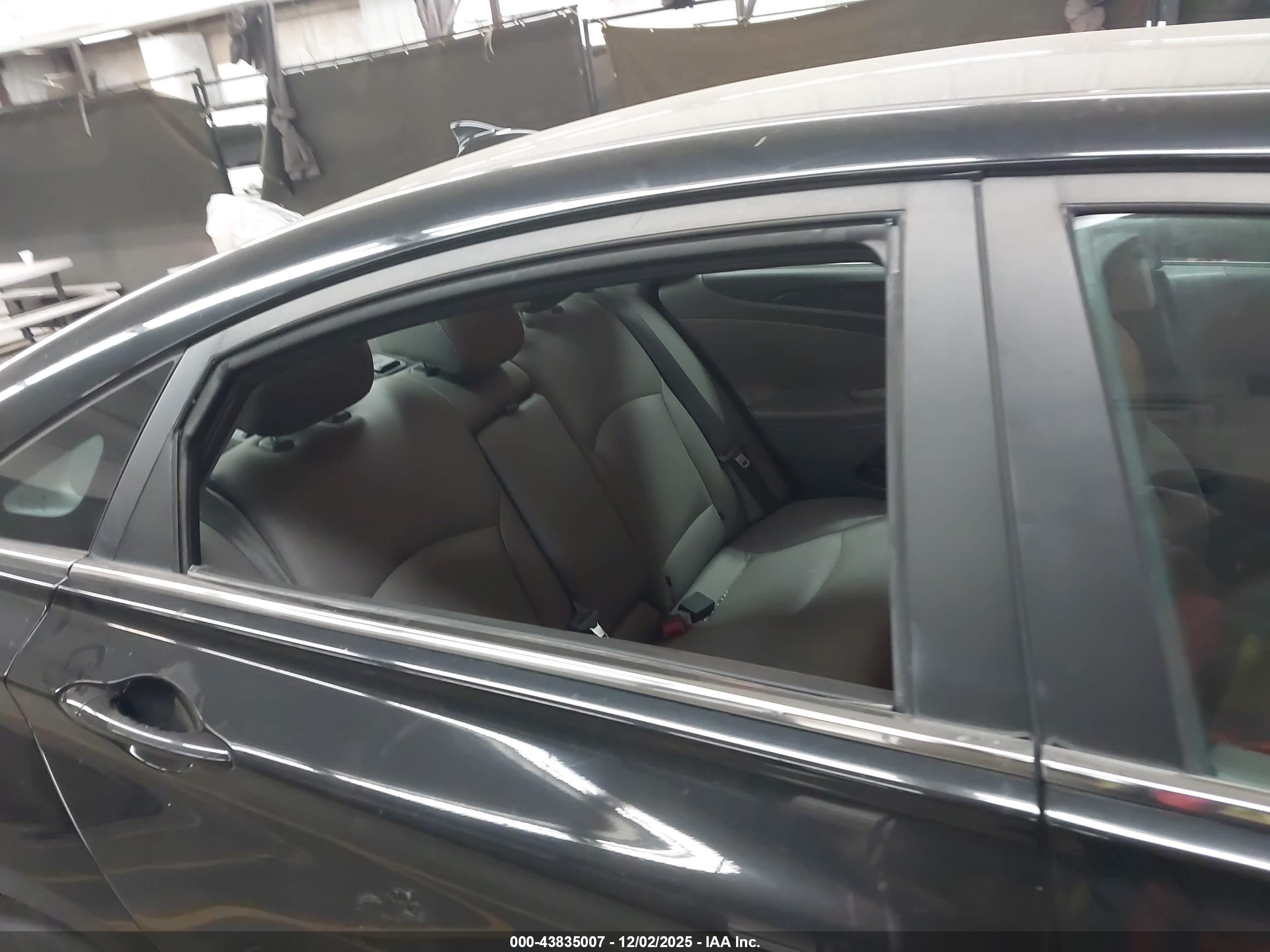 HYUNDAI SONATA image 6