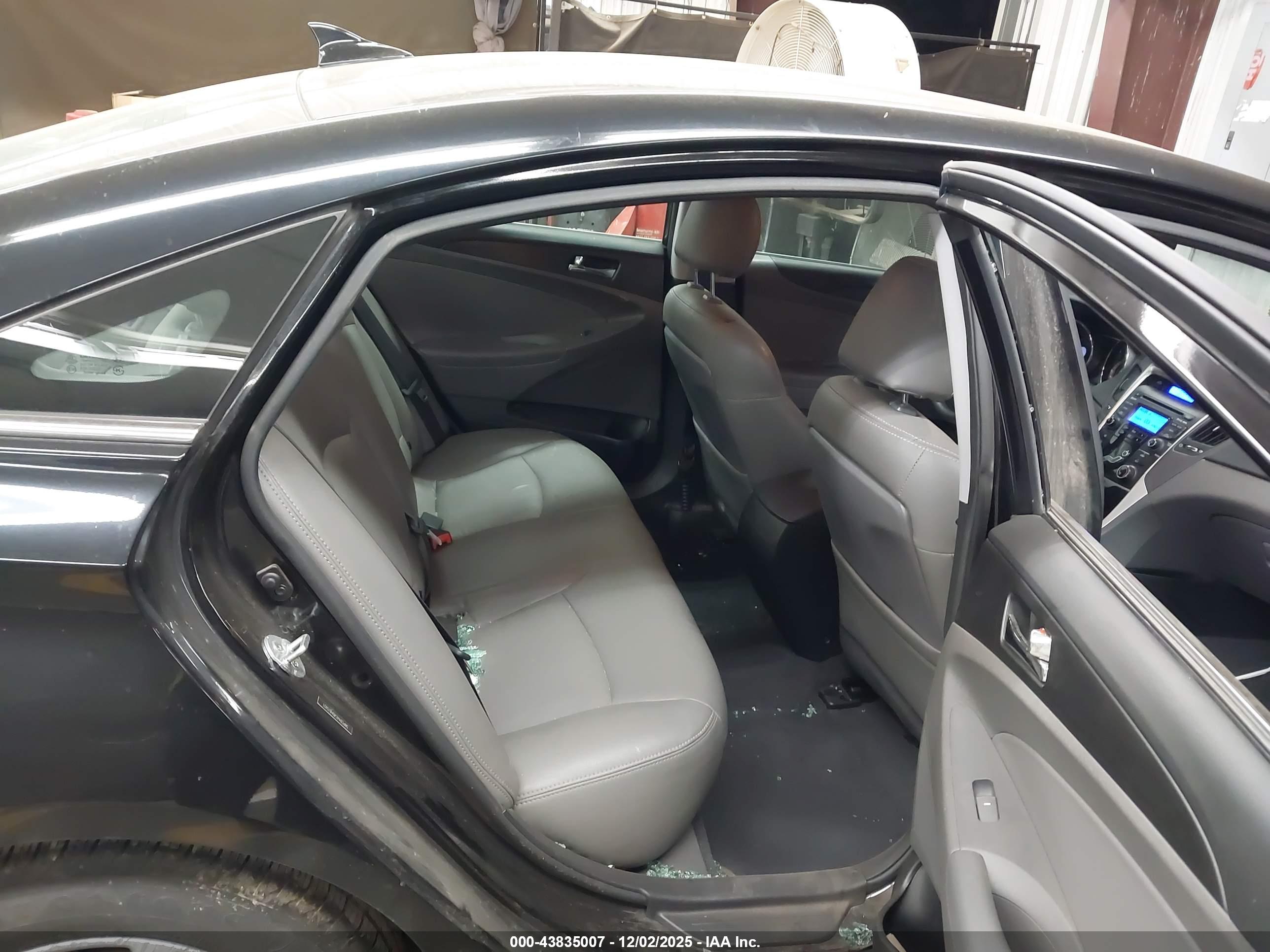 HYUNDAI SONATA image 8