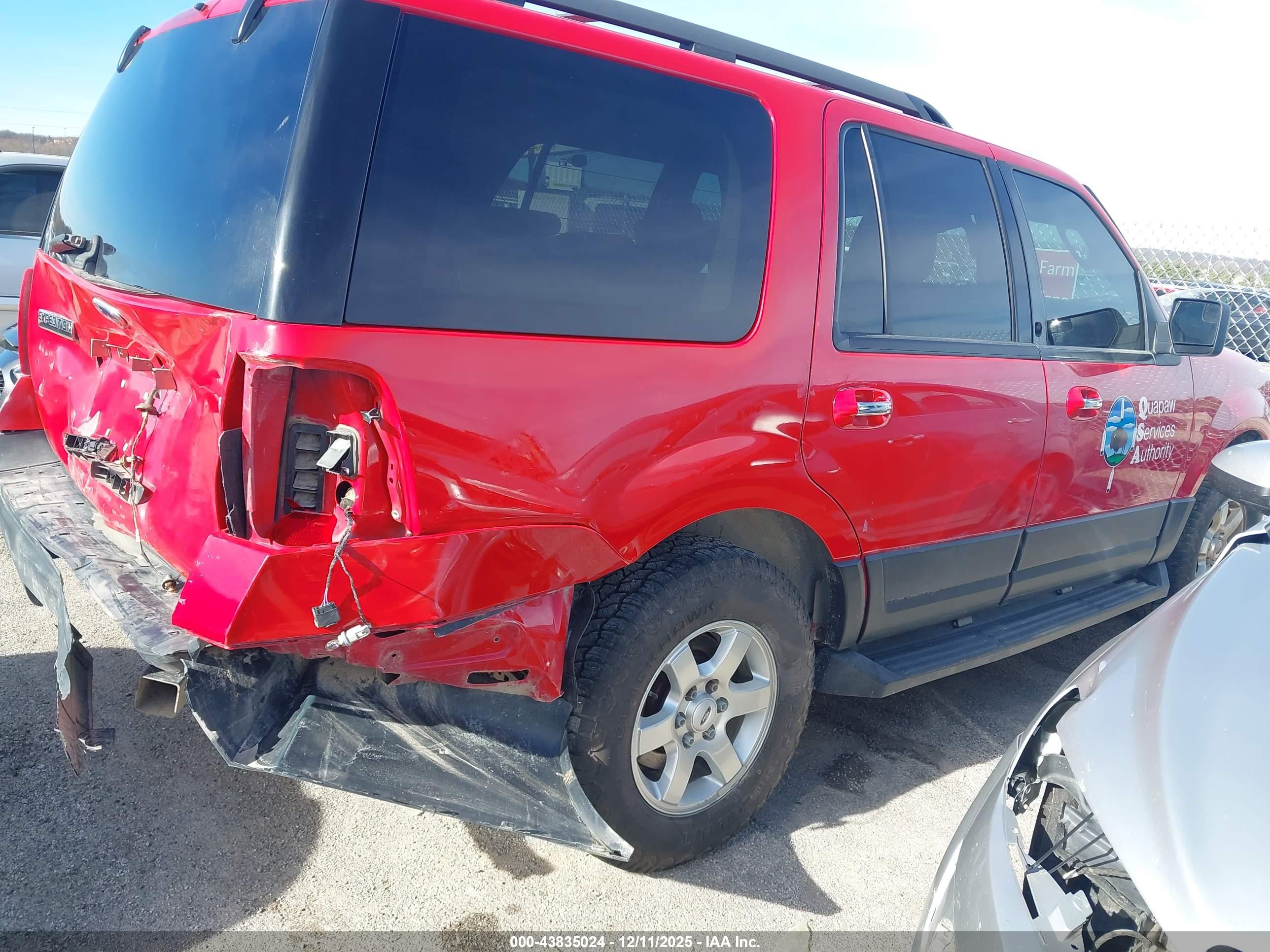 FORD EXPEDITION image 4