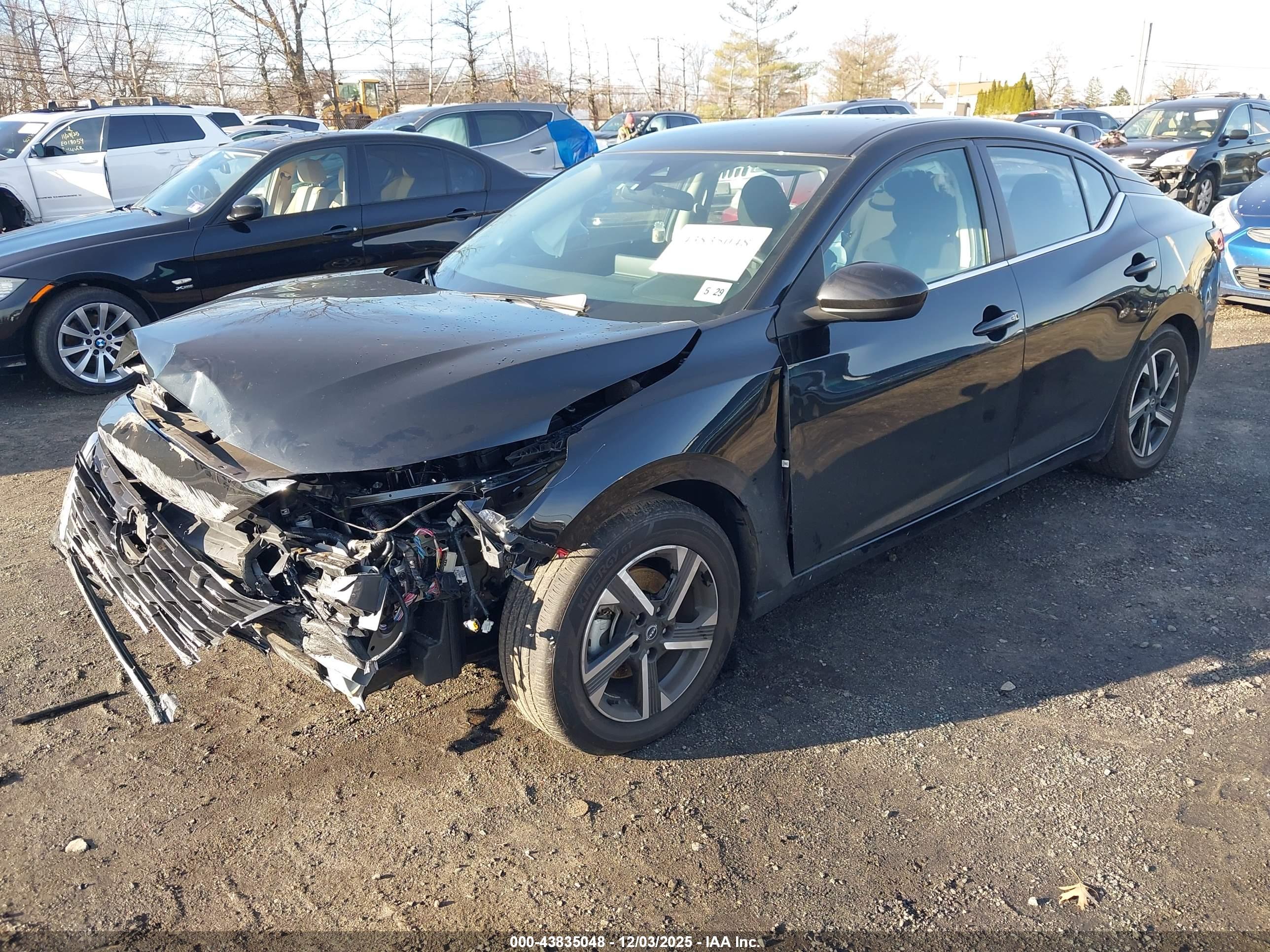 NISSAN SENTRA image 2